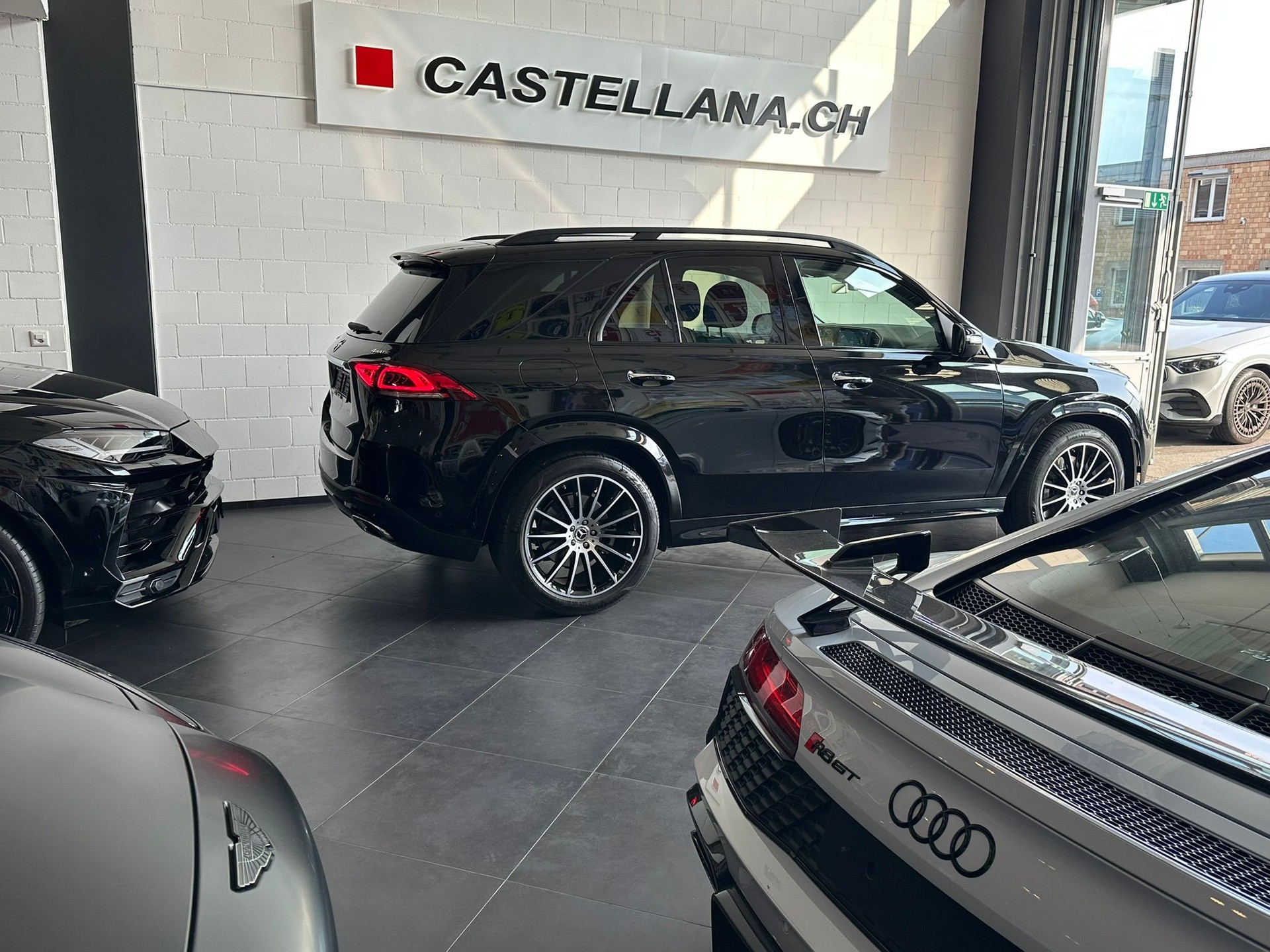 MERCEDES-BENZ GLE 450 4Matic AMG Line 9G-Tronic-image-4