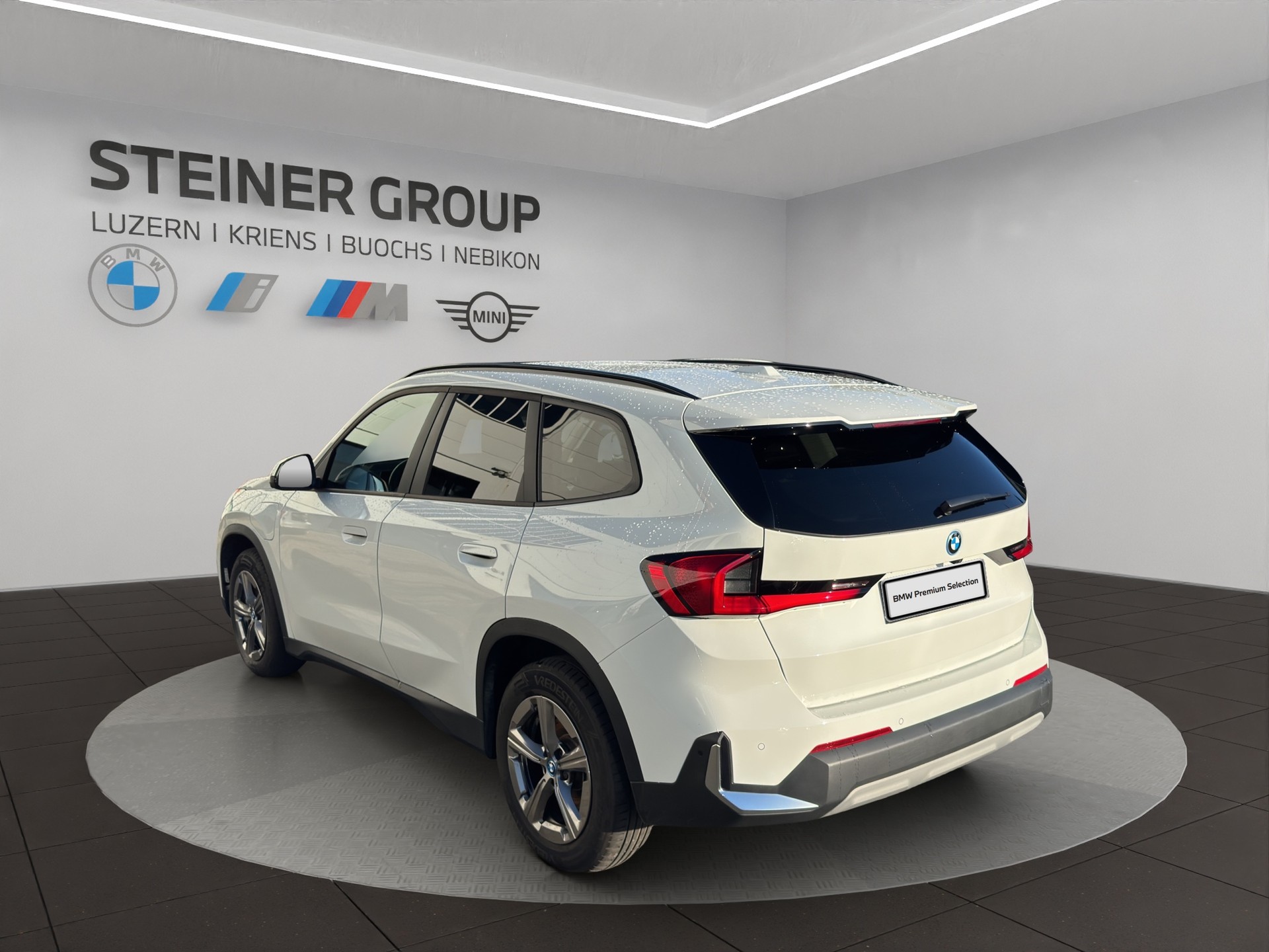 BMW X1 xDrive 30e-image-2