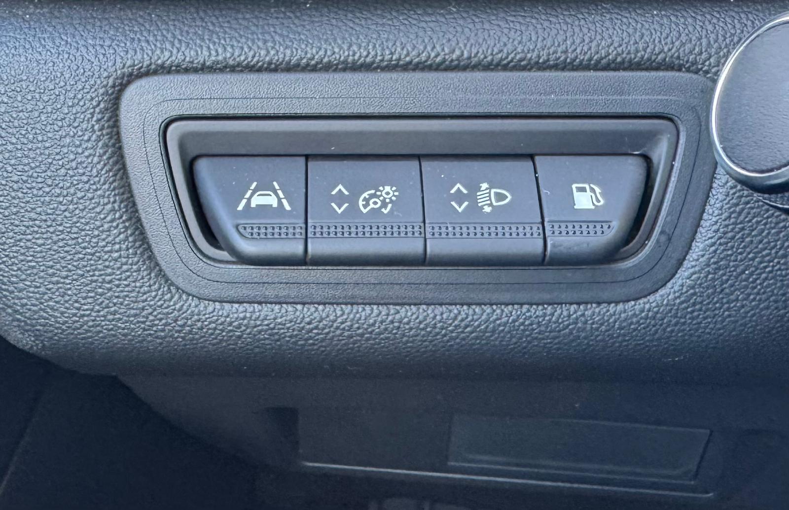 RENAULT Captur 1.6 E-Tech 160 Intens DHT-image-14