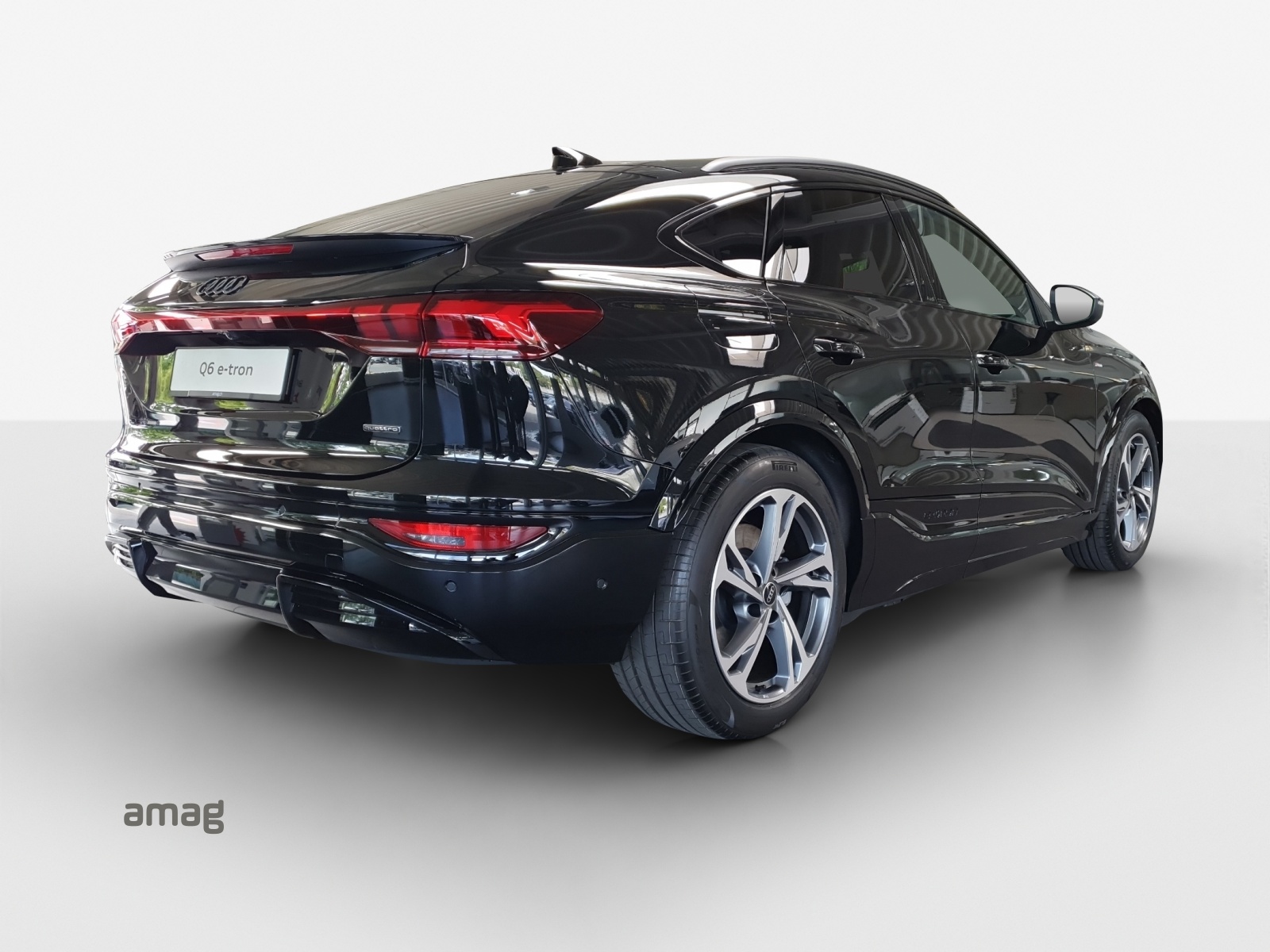 AUDI Q6 Sportback e-tron quattro-image-5