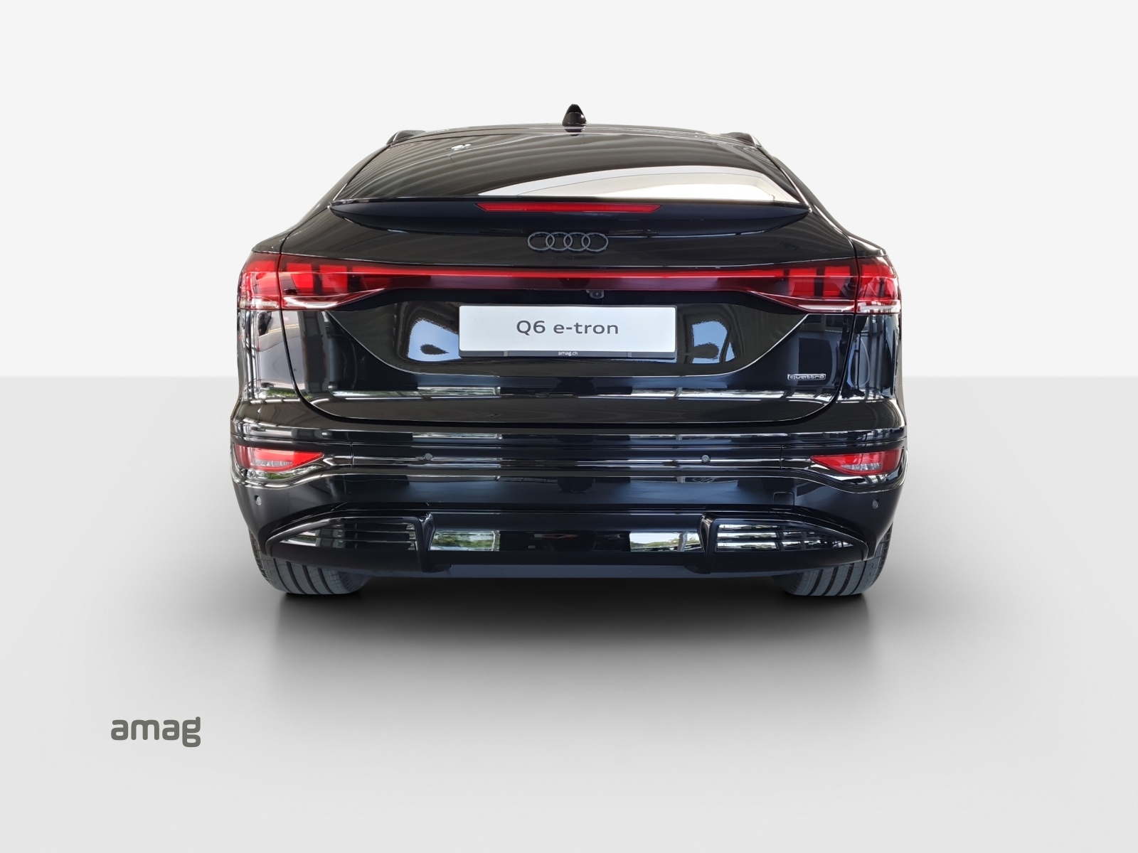 AUDI Q6 Sportback e-tron quattro-image-4