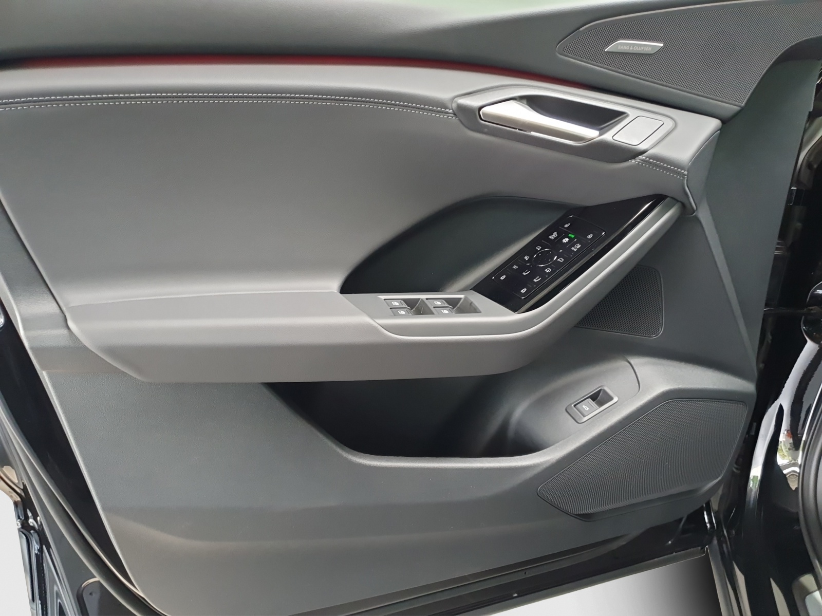 AUDI Q6 Sportback e-tron quattro-image-15