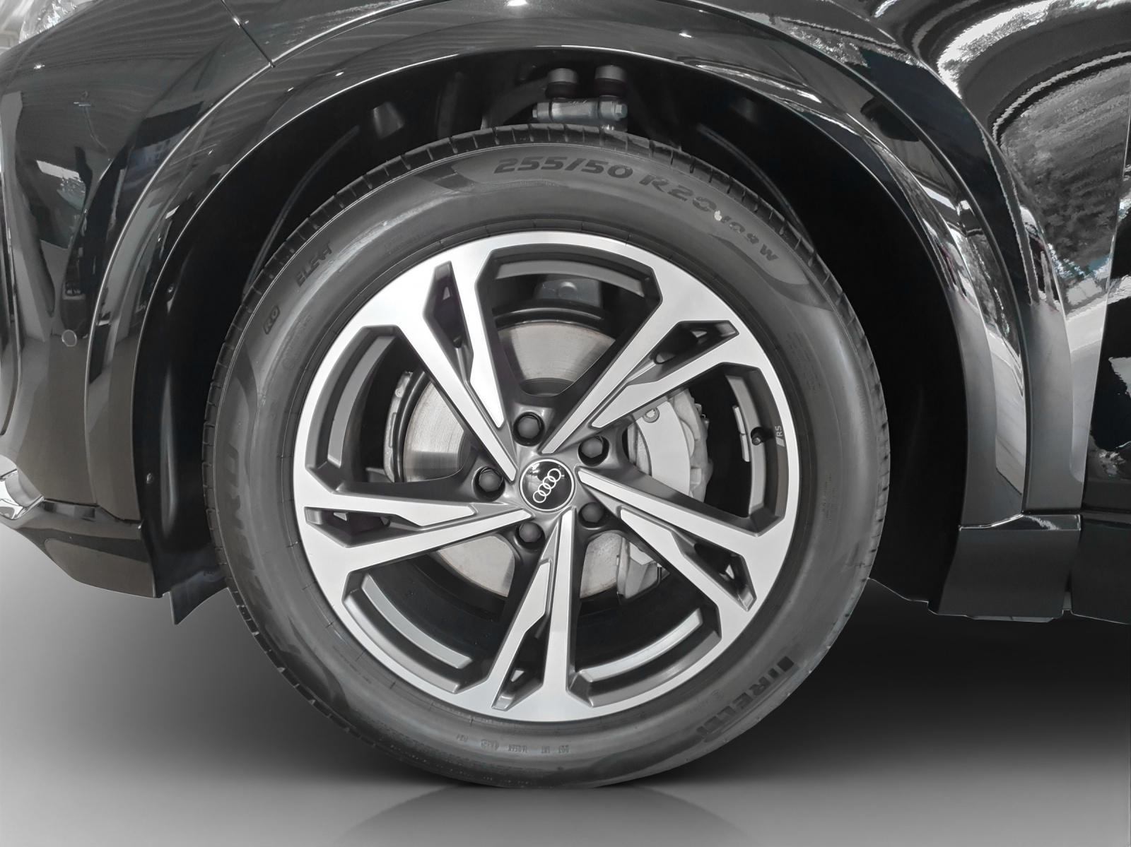 AUDI Q6 Sportback e-tron quattro-image-14