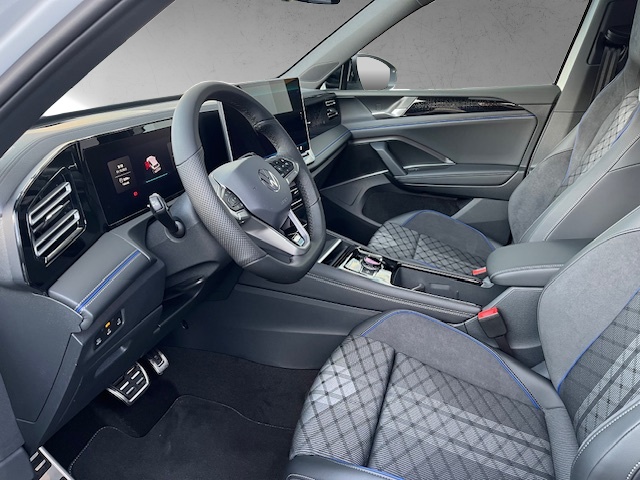 VW Tiguan 2.0 TDI SCR R-Line 4Motion DSG-image-3