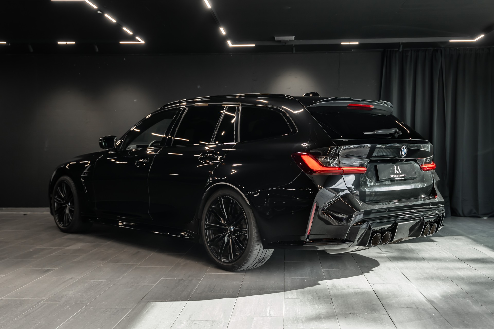 BMW M3 Touring xDrive Competition M-image-5