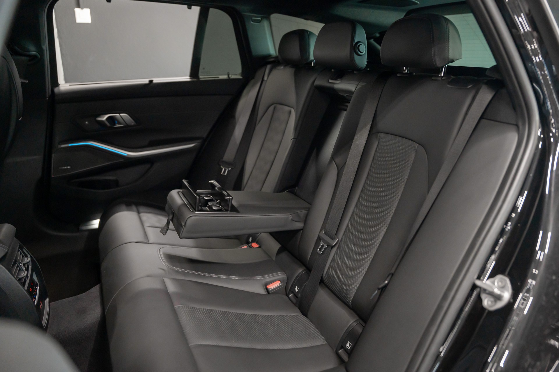 BMW M3 Touring xDrive Competition M-image-11