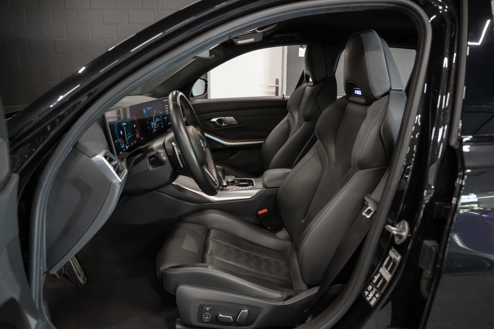 BMW M3 Touring xDrive Competition M-image-9