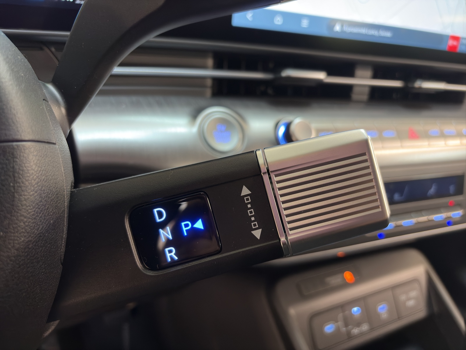 HYUNDAI Kona EV 65.4 kWh Origo-image-13