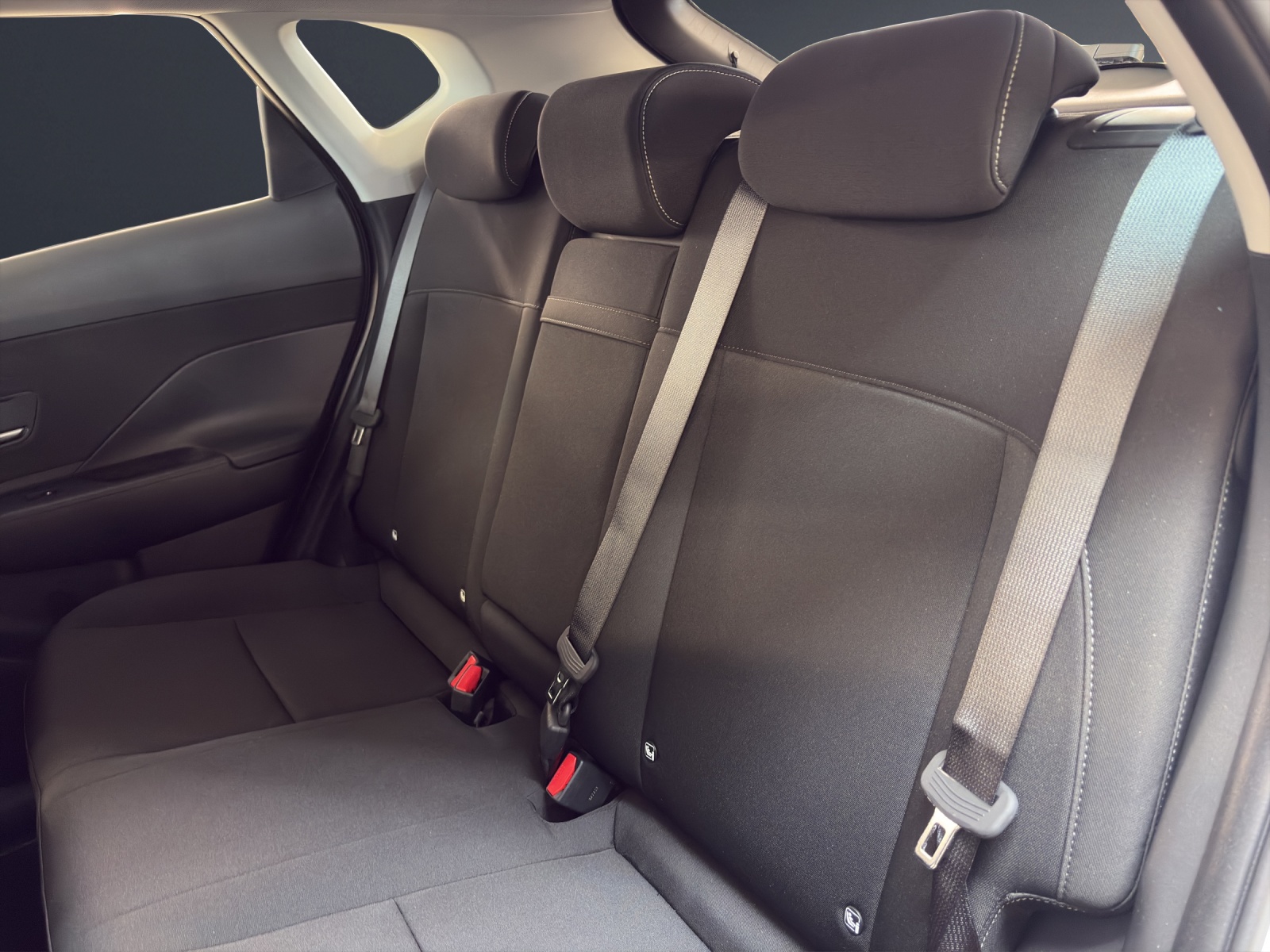 HYUNDAI Kona EV 65.4 kWh Origo-image-17