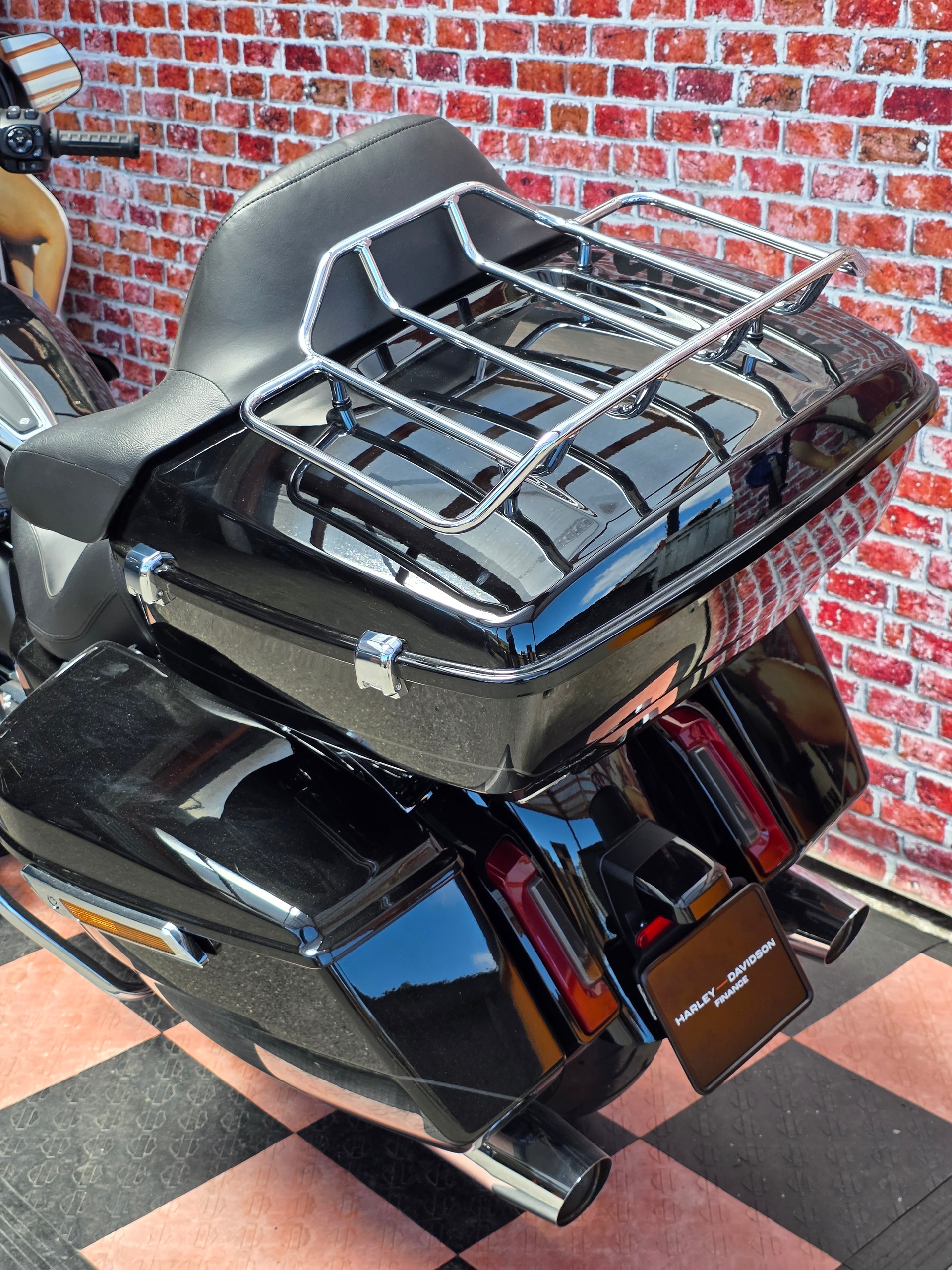 HARLEY-DAVIDSON FLHXU-image-9