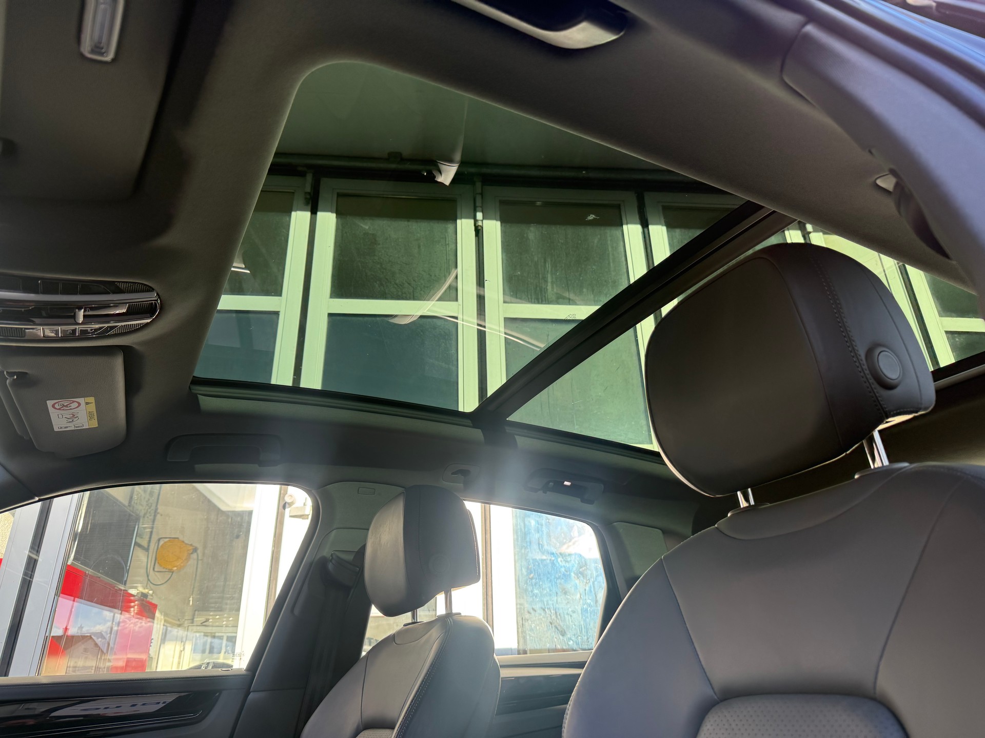 PORSCHE Cayenne-image-15