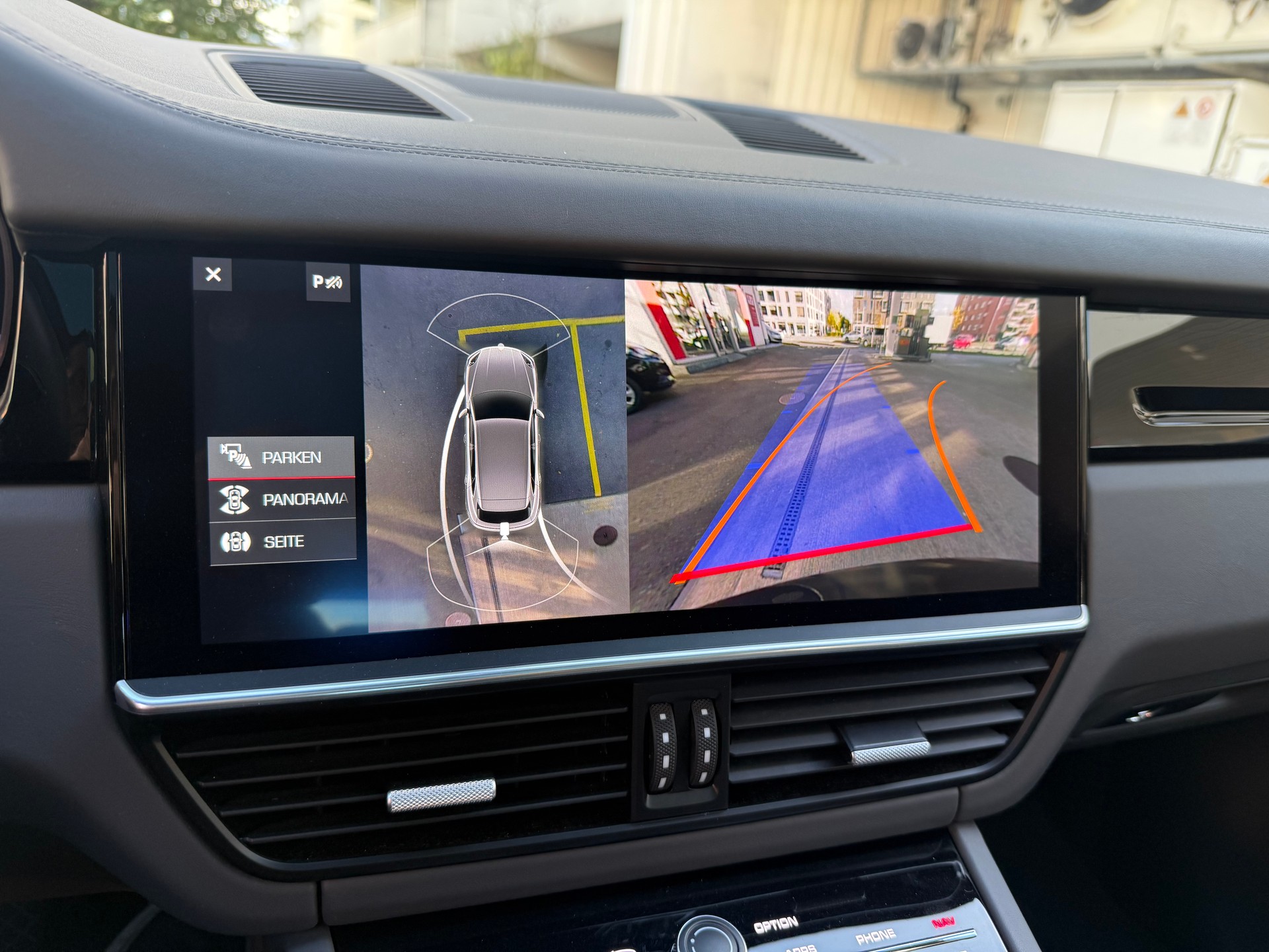 PORSCHE Cayenne-image-13