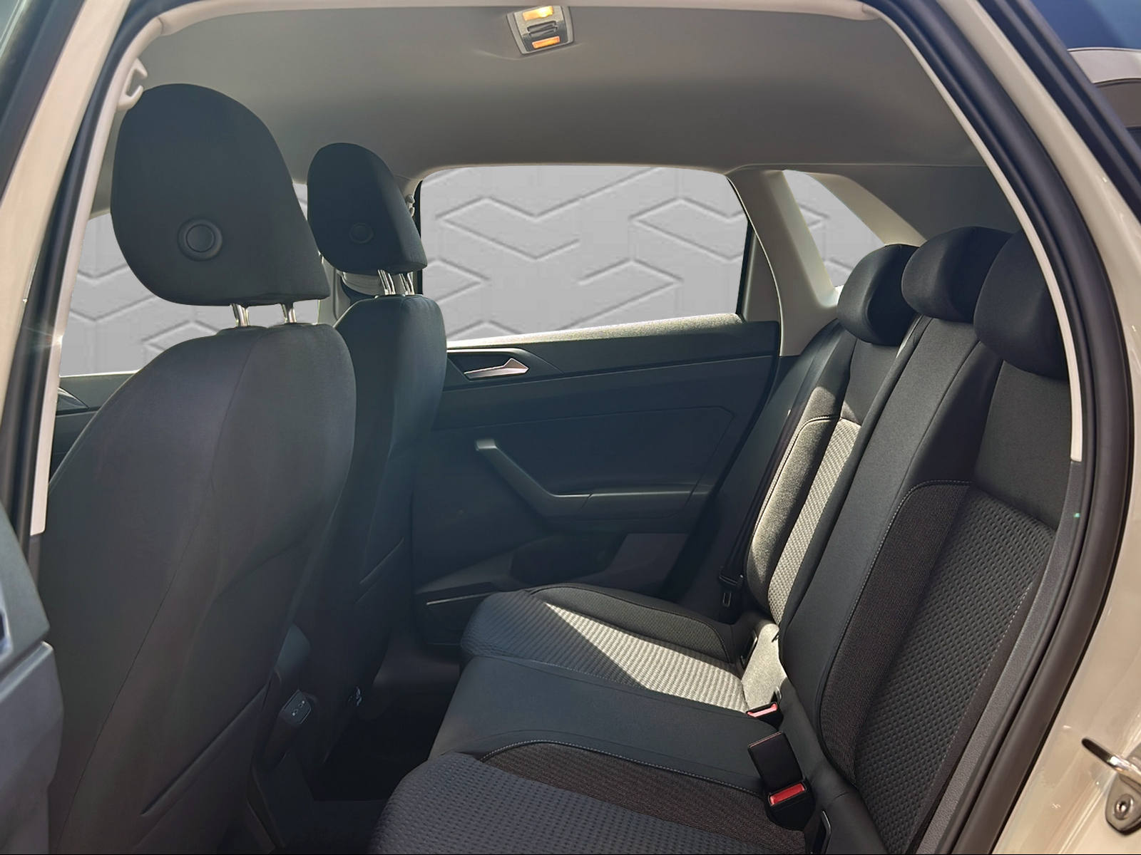 VW Polo 1.0 TSI Life DSG-image-12
