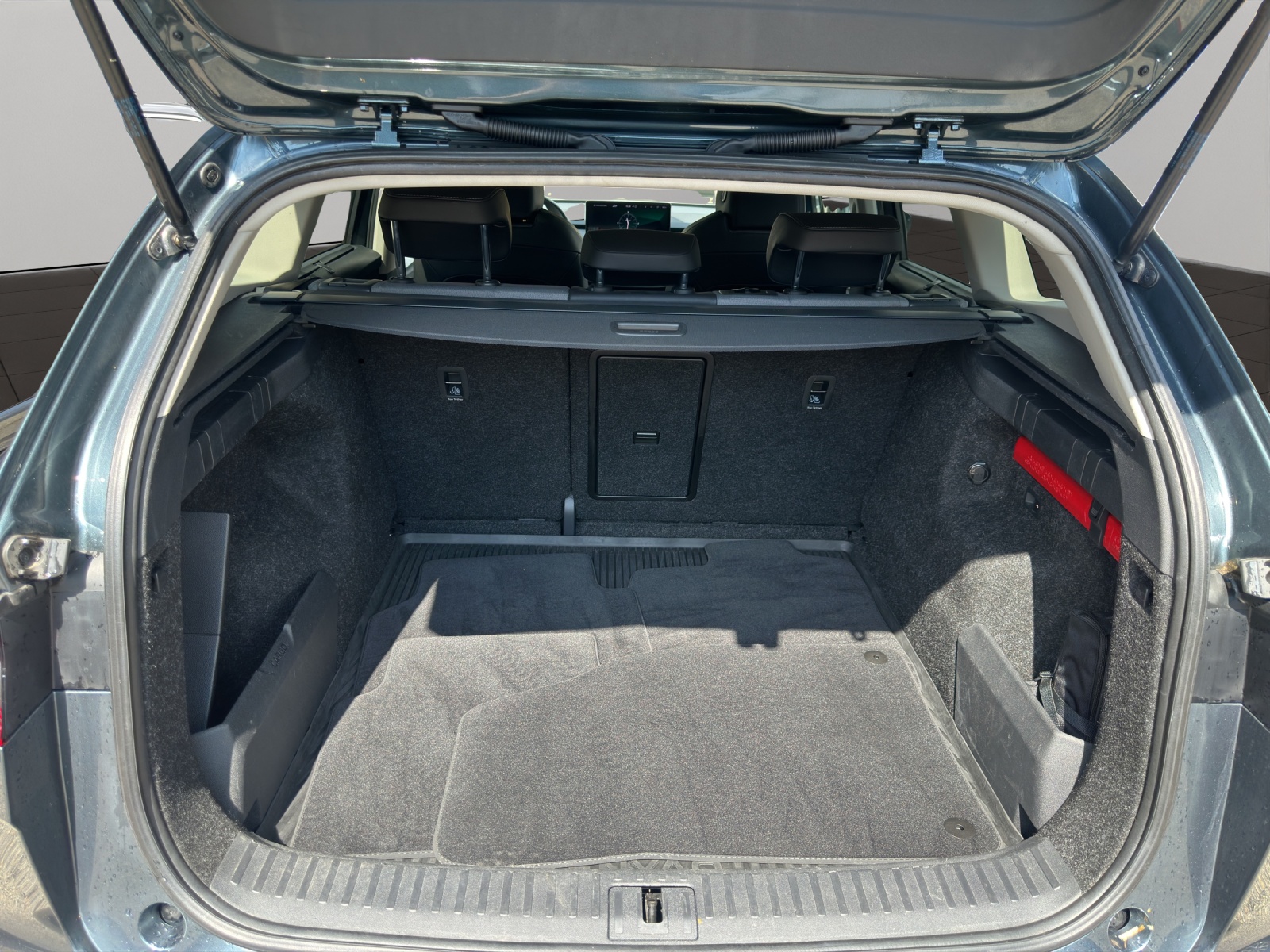 SKODA Enyaq iV 60-image-18
