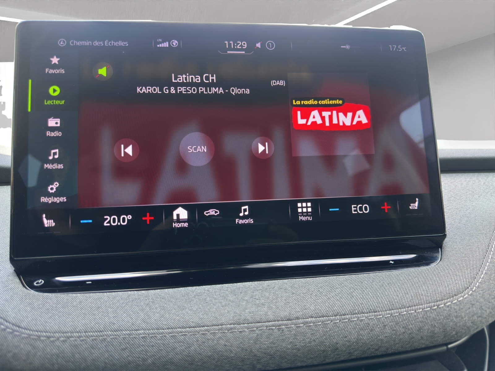SKODA Enyaq iV 60-image-12