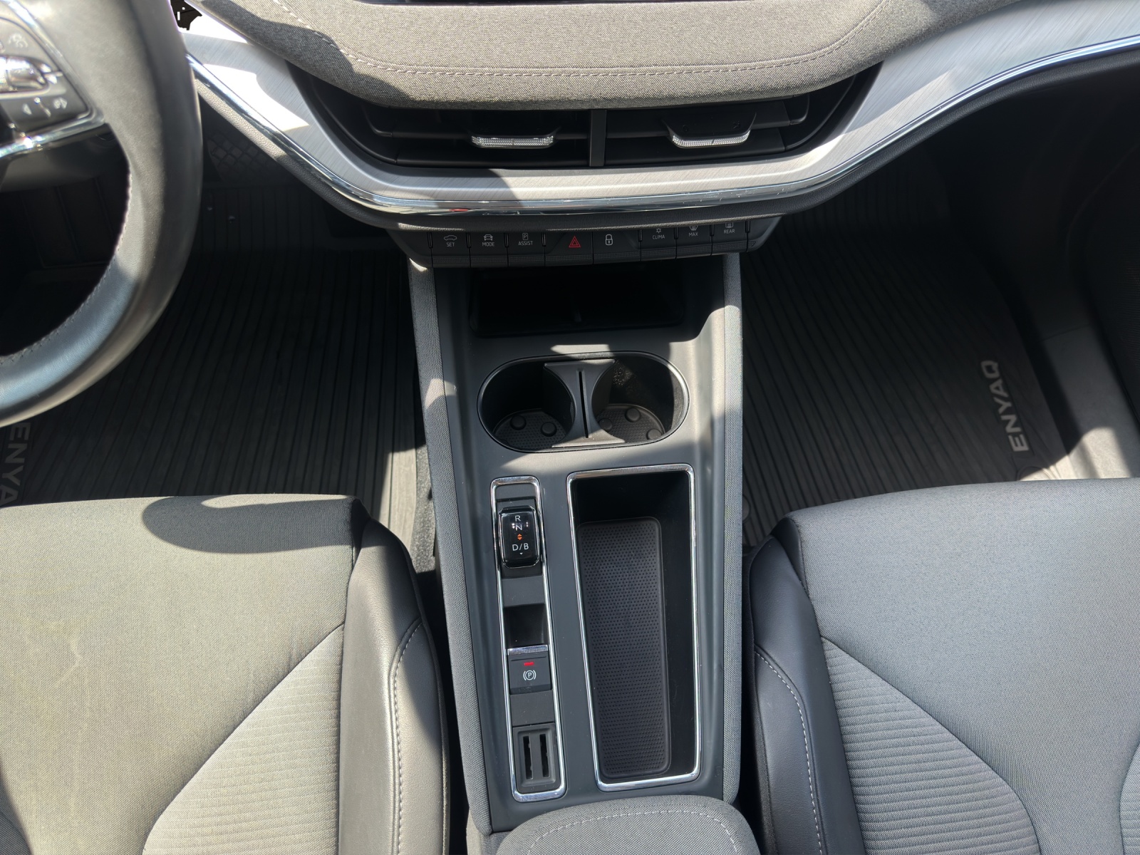 SKODA Enyaq iV 60-image-11