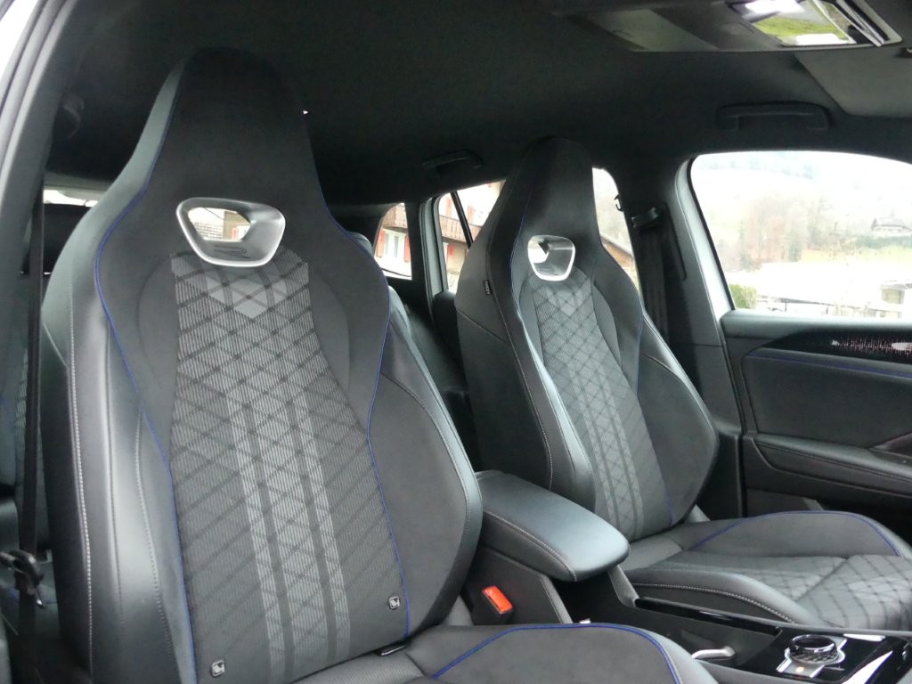VW Tiguan 2.0 TDI SCR R-Line 4Motion DSG-image-10