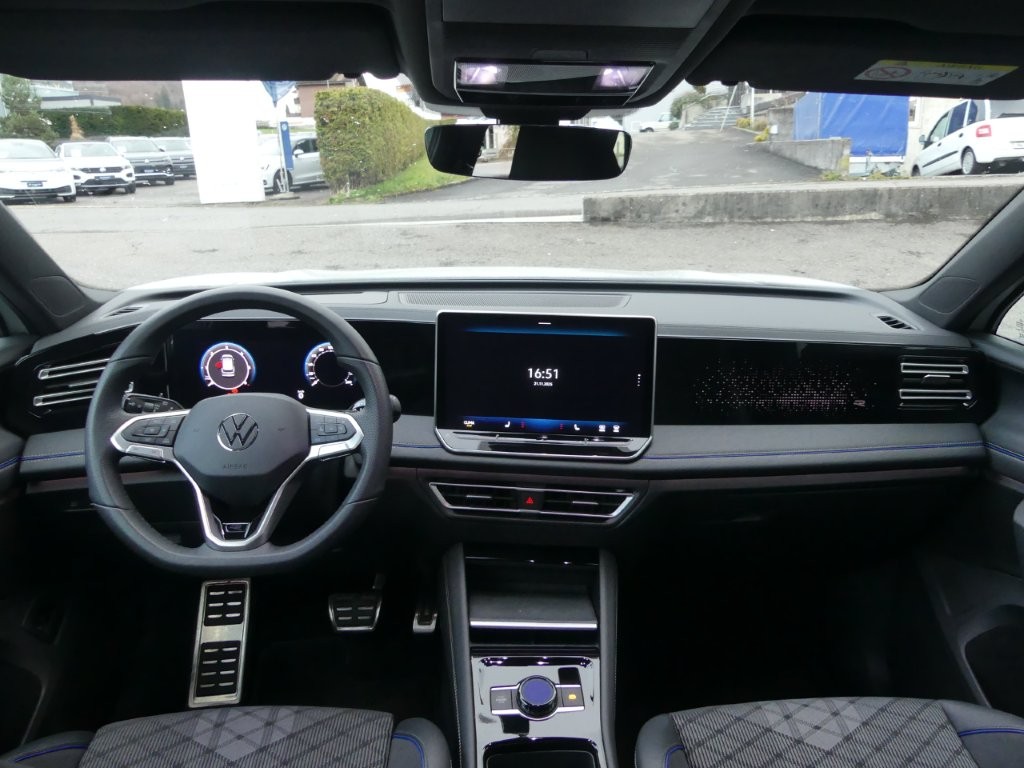 VW Tiguan 2.0 TDI SCR R-Line 4Motion DSG-image-7
