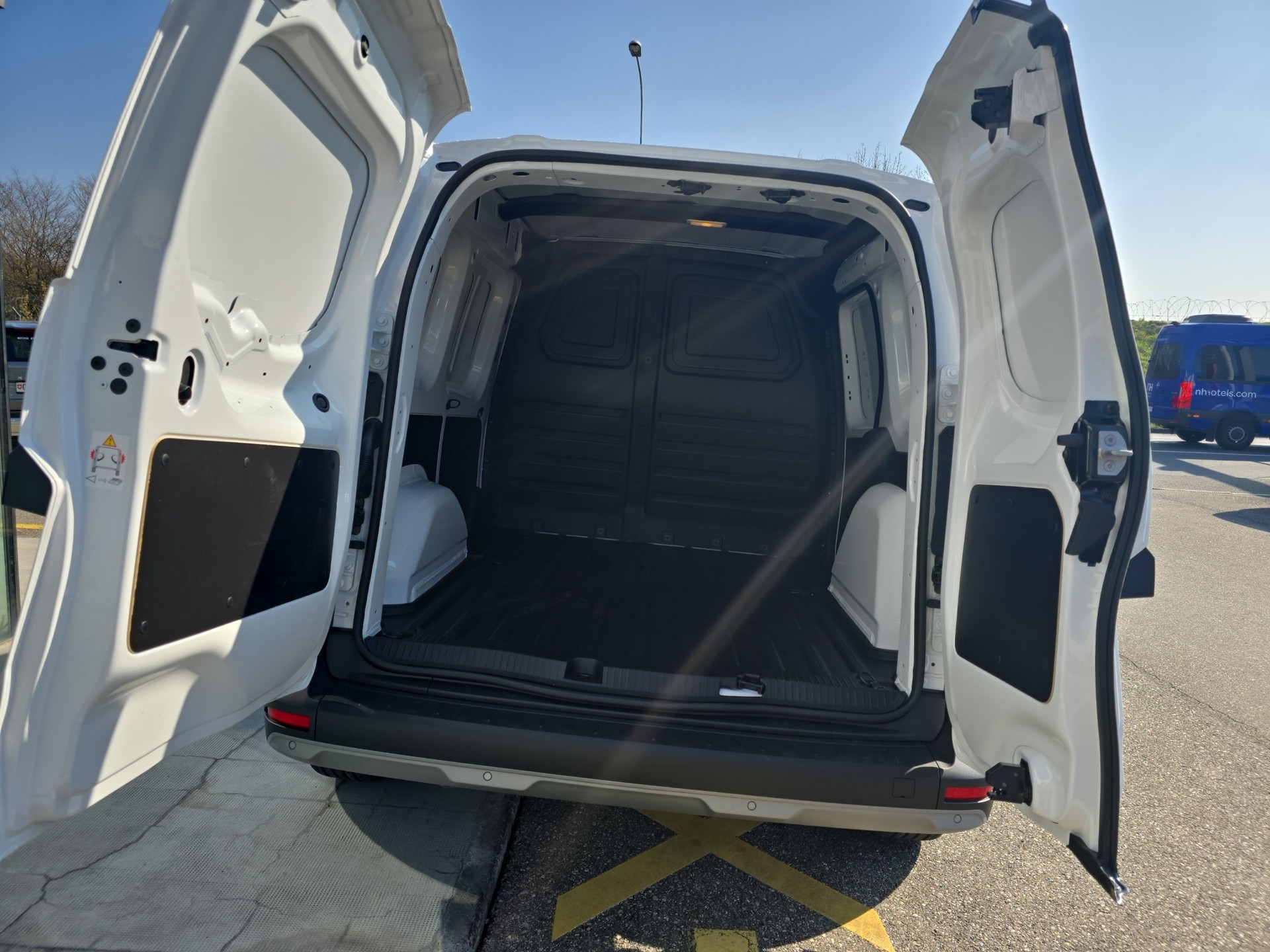 NISSAN Townstar 1.3 DIG-T L1 N-Conneta DCT-image-15