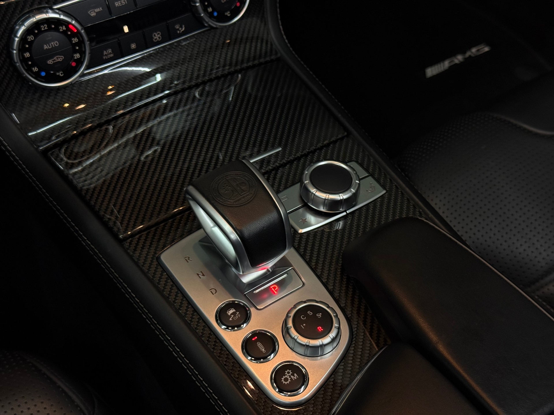MERCEDES-BENZ SL 63 AMG Speedshift-image-15