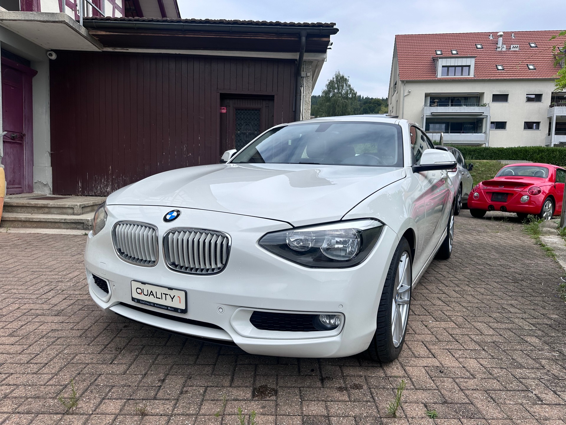 BMW 125i-image-0
