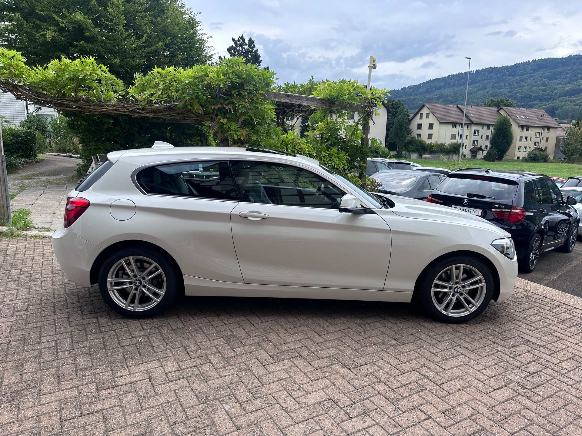 BMW 125i-image-4