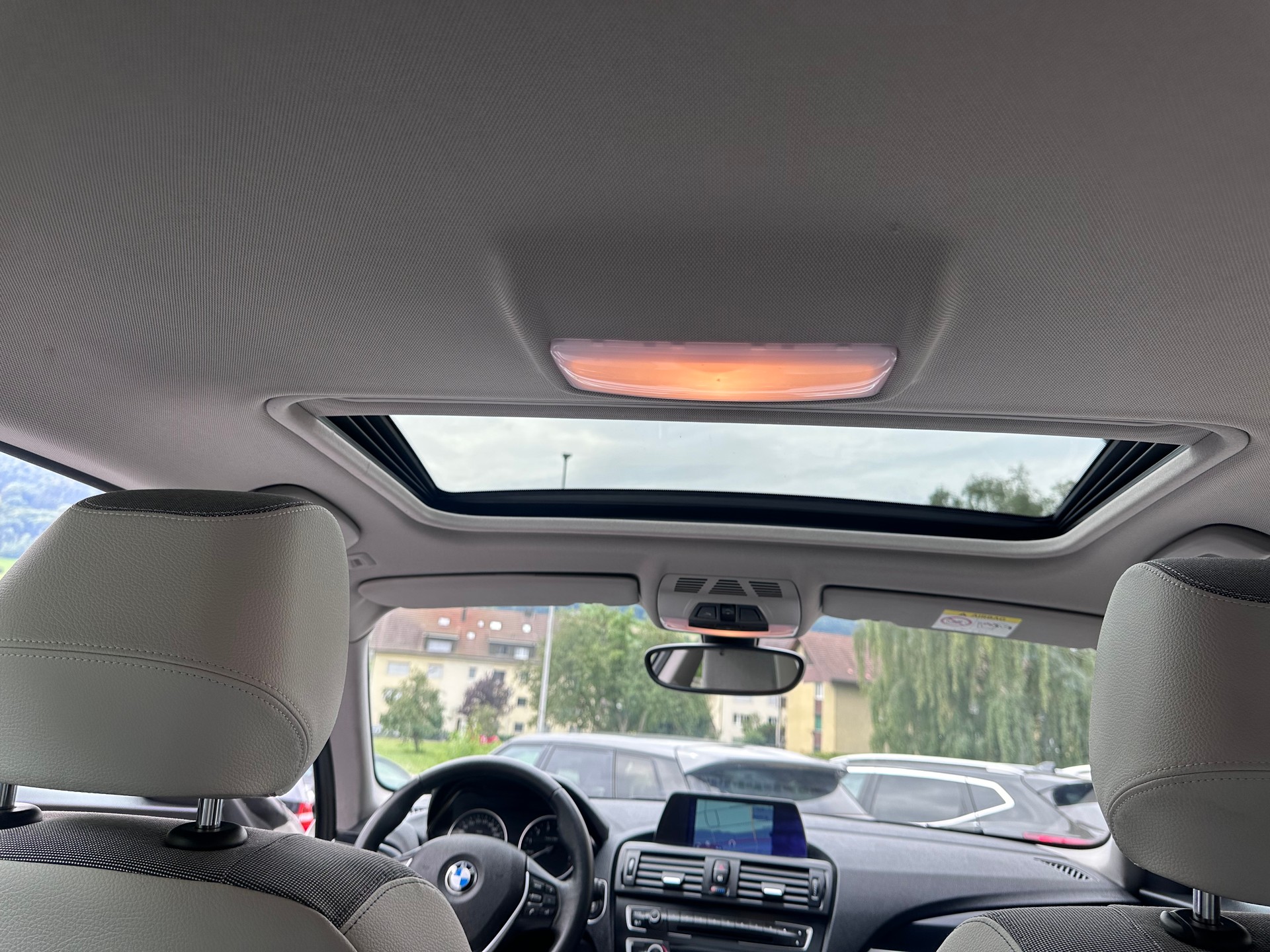 BMW 125i-image-10