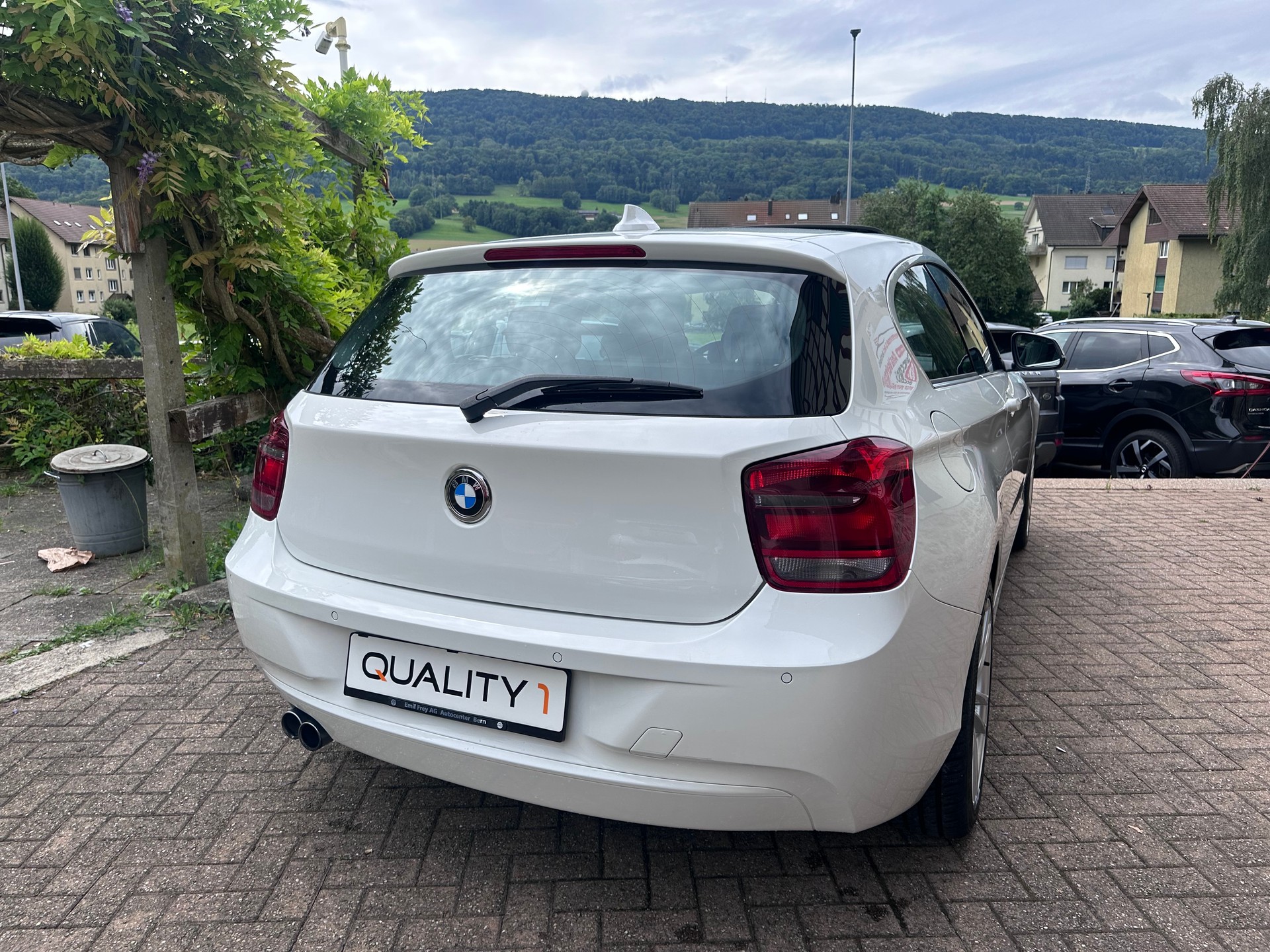BMW 125i-image-2