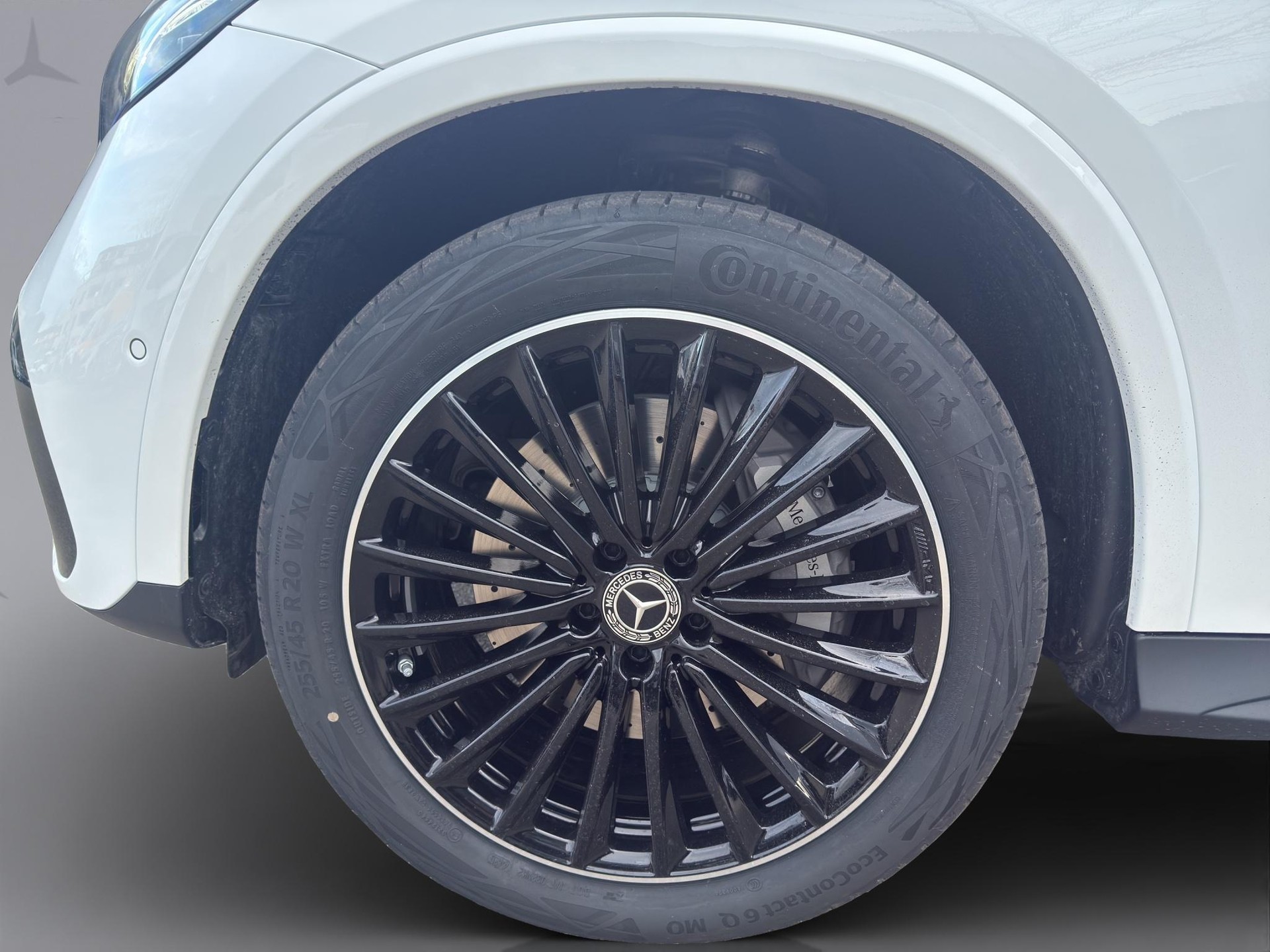MERCEDES-BENZ GLC 220 d AMG Line 4matic-image-3