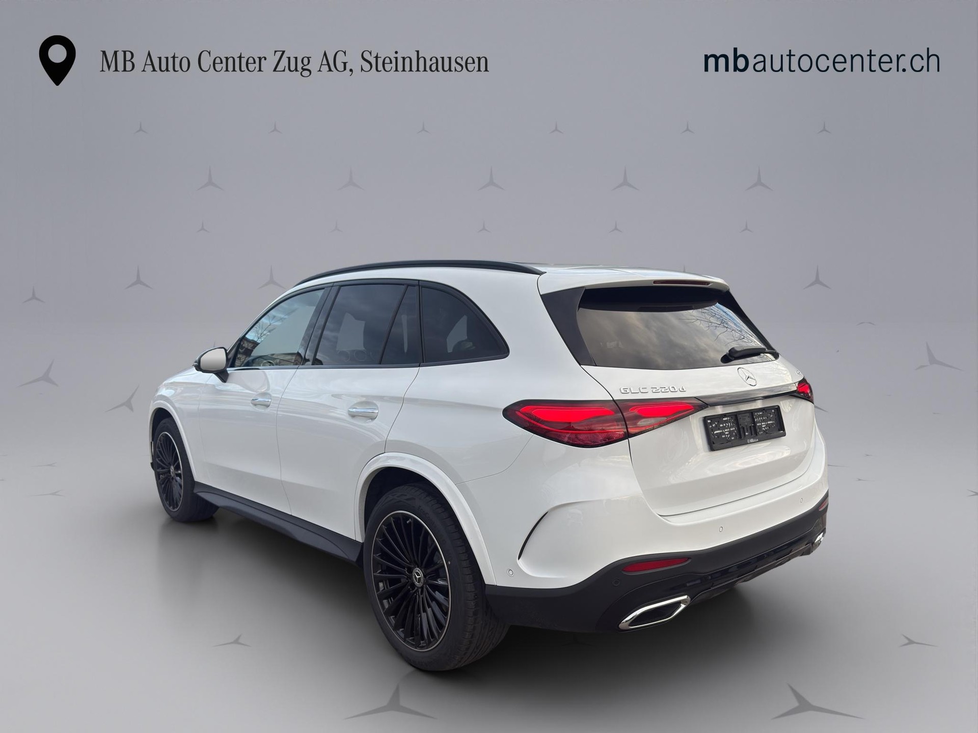 MERCEDES-BENZ GLC 220 d AMG Line 4matic-image-4