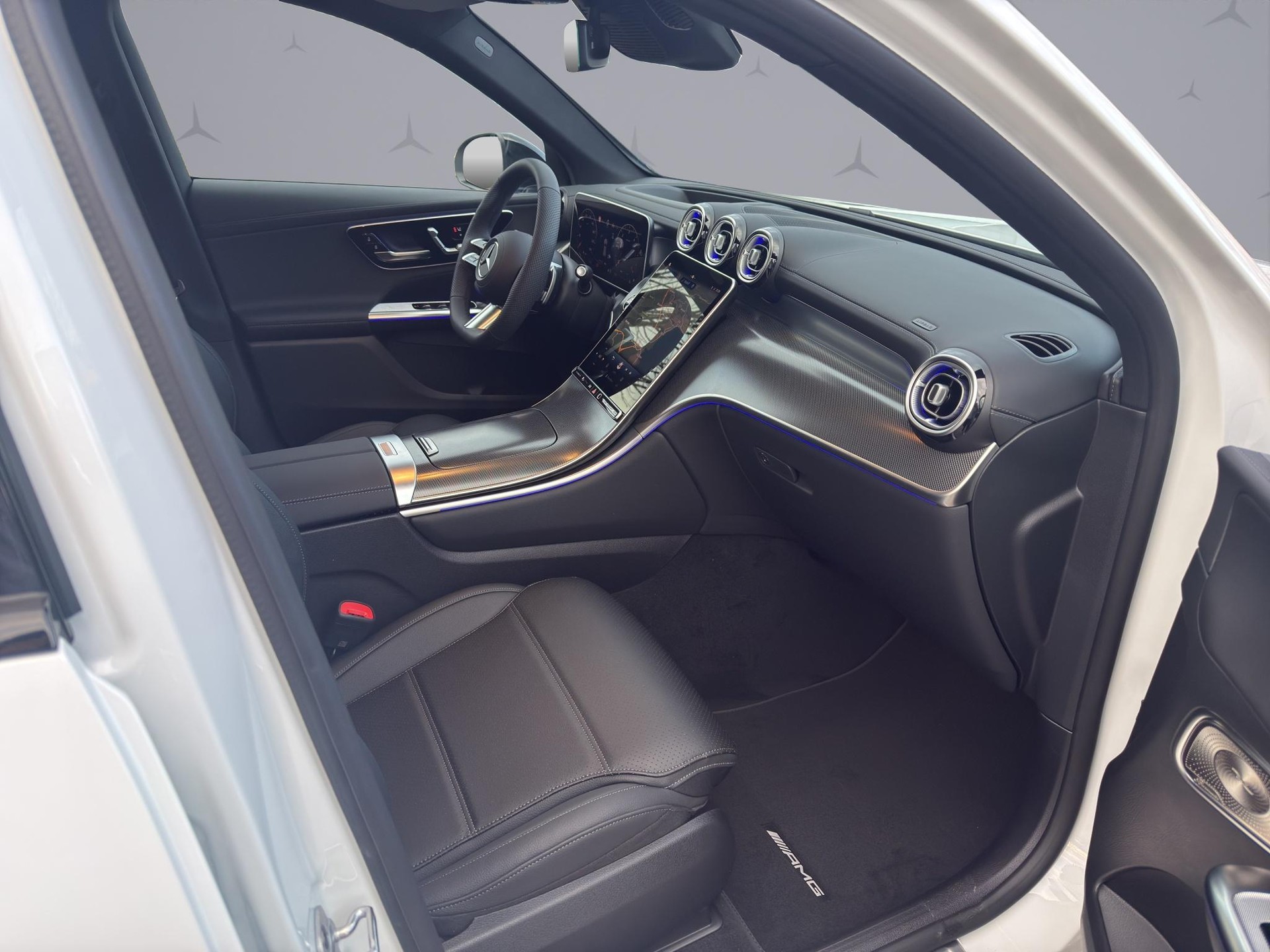 MERCEDES-BENZ GLC 220 d AMG Line 4matic-image-19