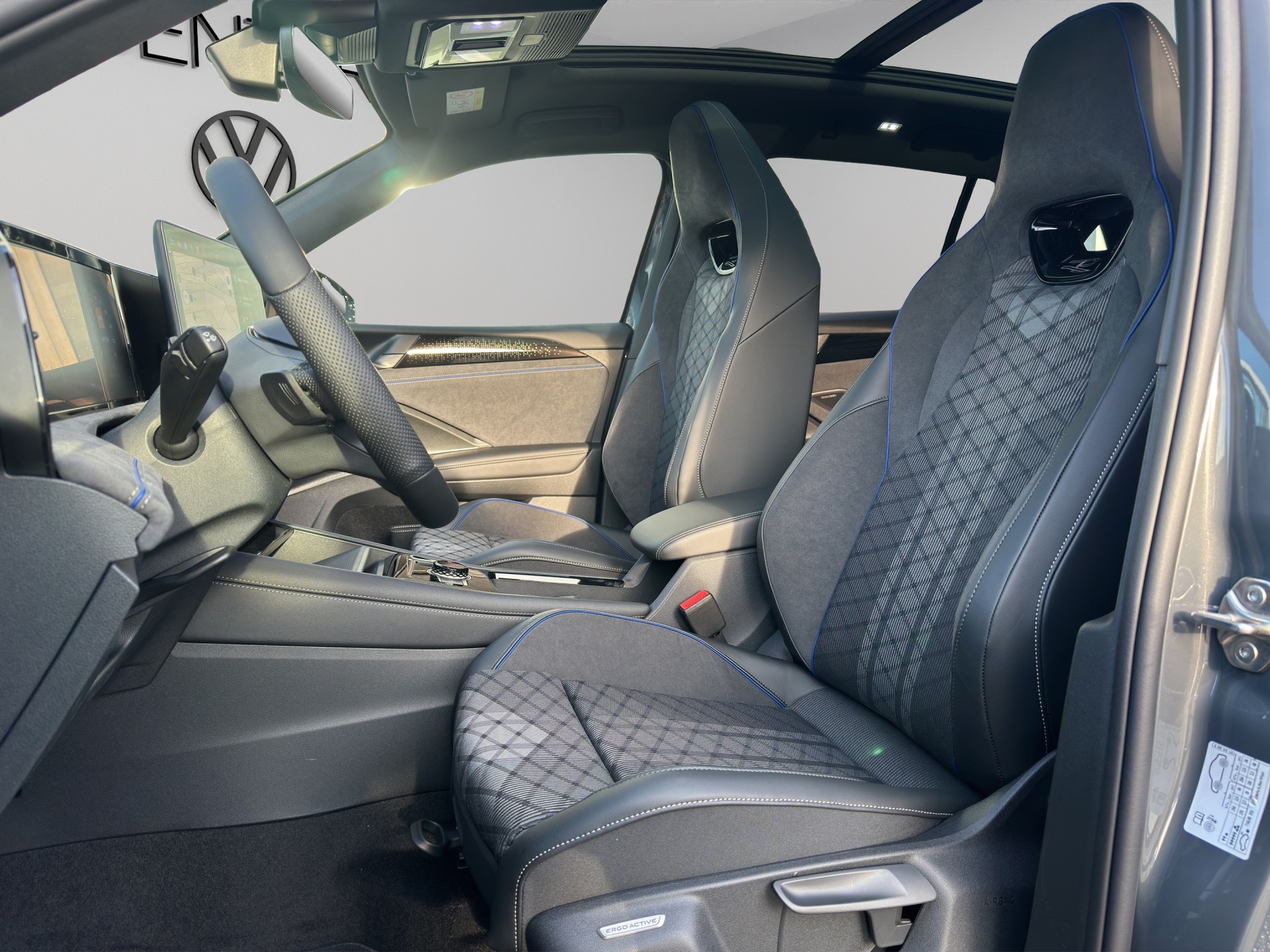 VW Tiguan 2.0 TSI DSG R-Line 4Motion-image-8