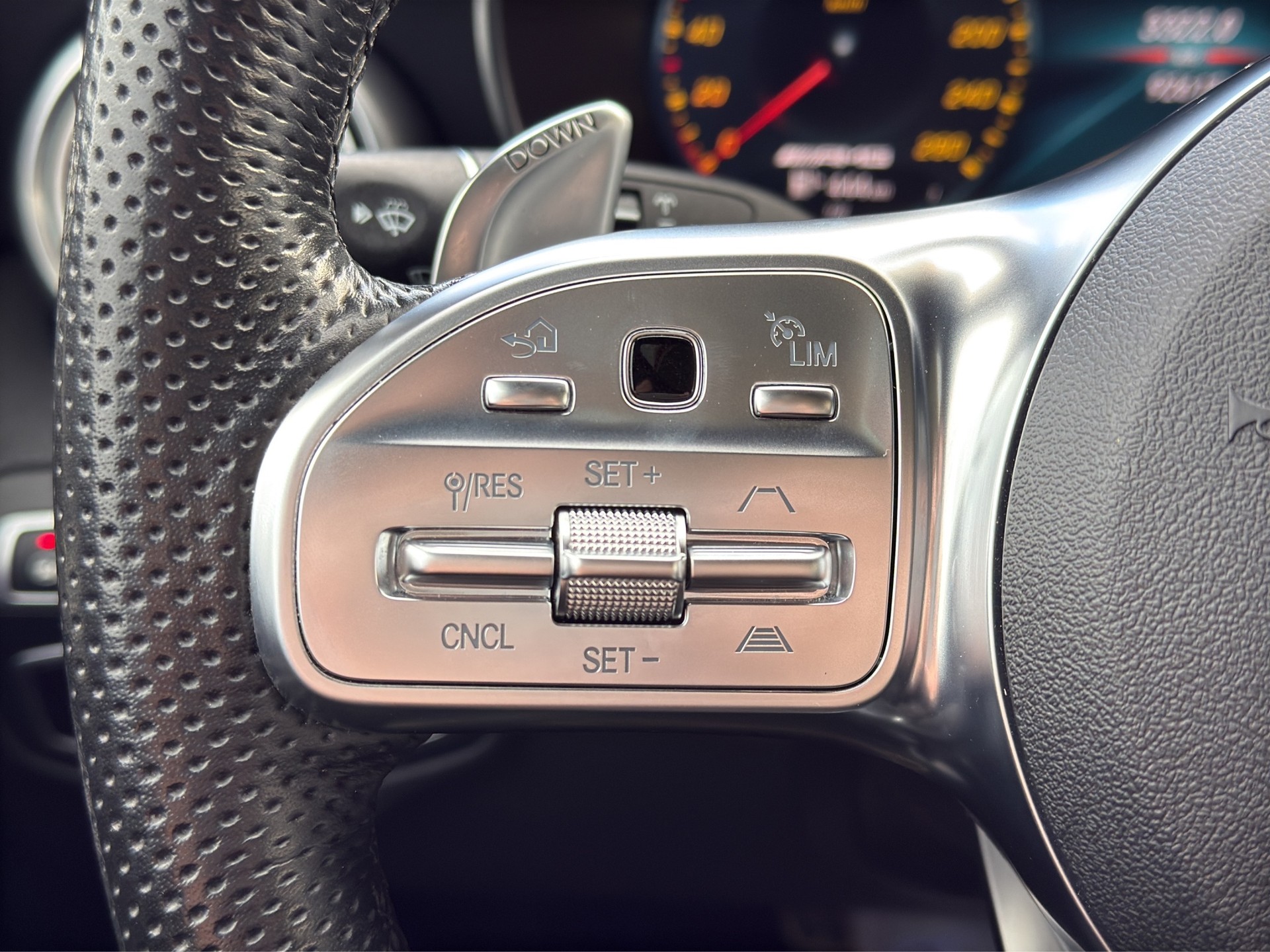 MERCEDES-BENZ C 43 AMG 4matic Kombi-image-17