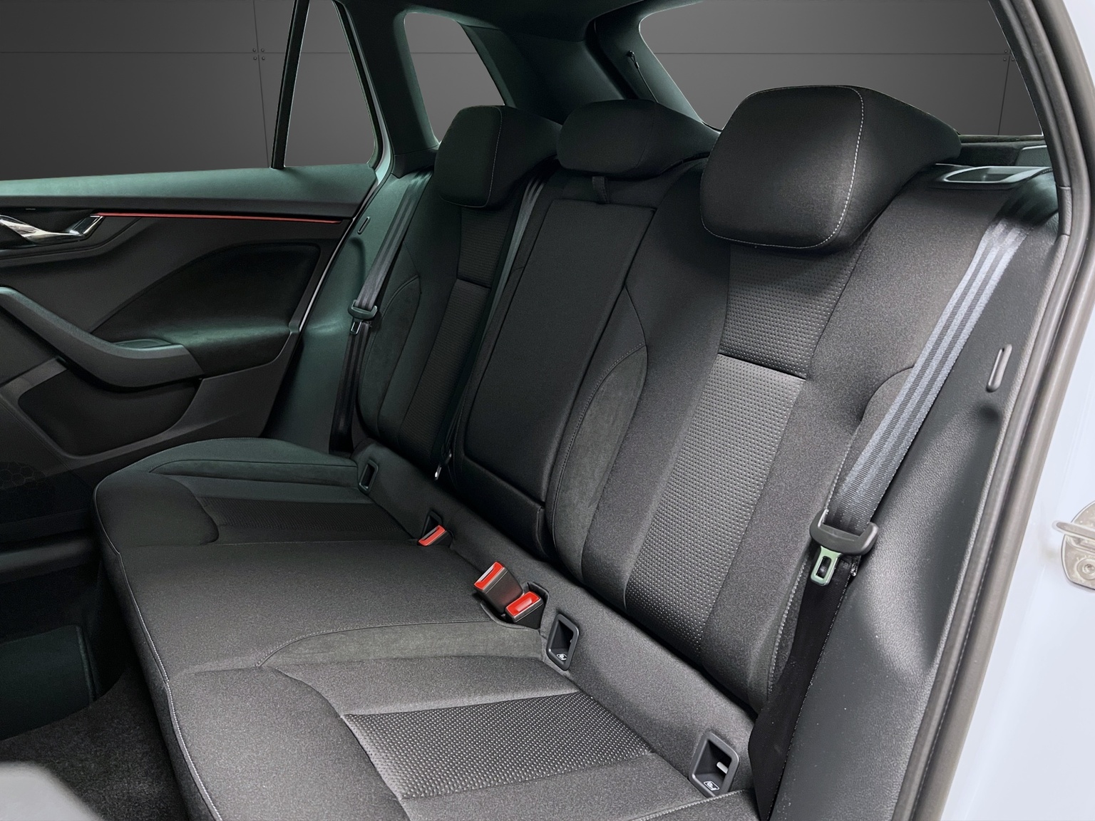 SKODA Kamiq 1.0 TSI Dynamic DSG-image-8