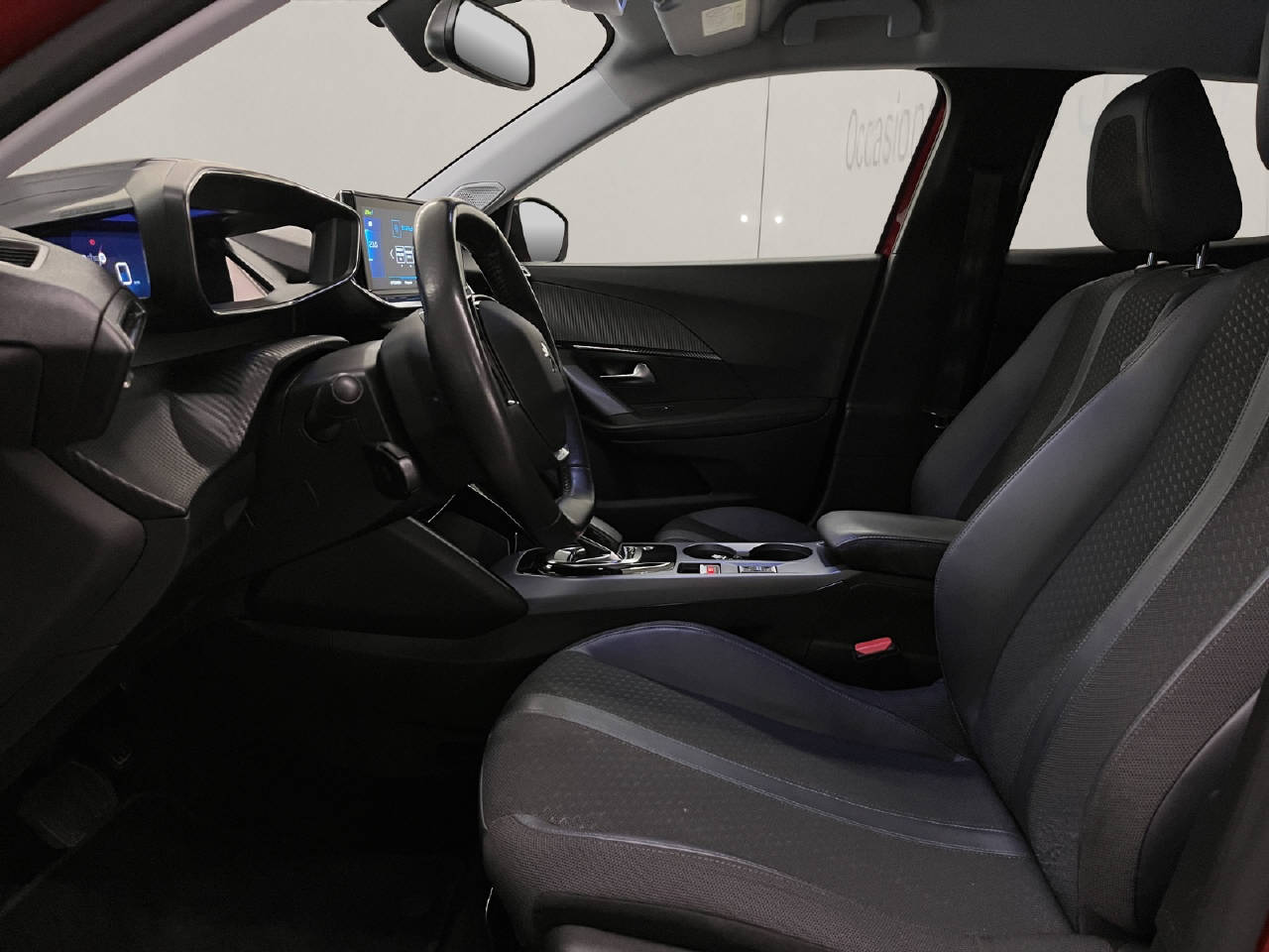 PEUGEOT 2008 e-Allure-image-4