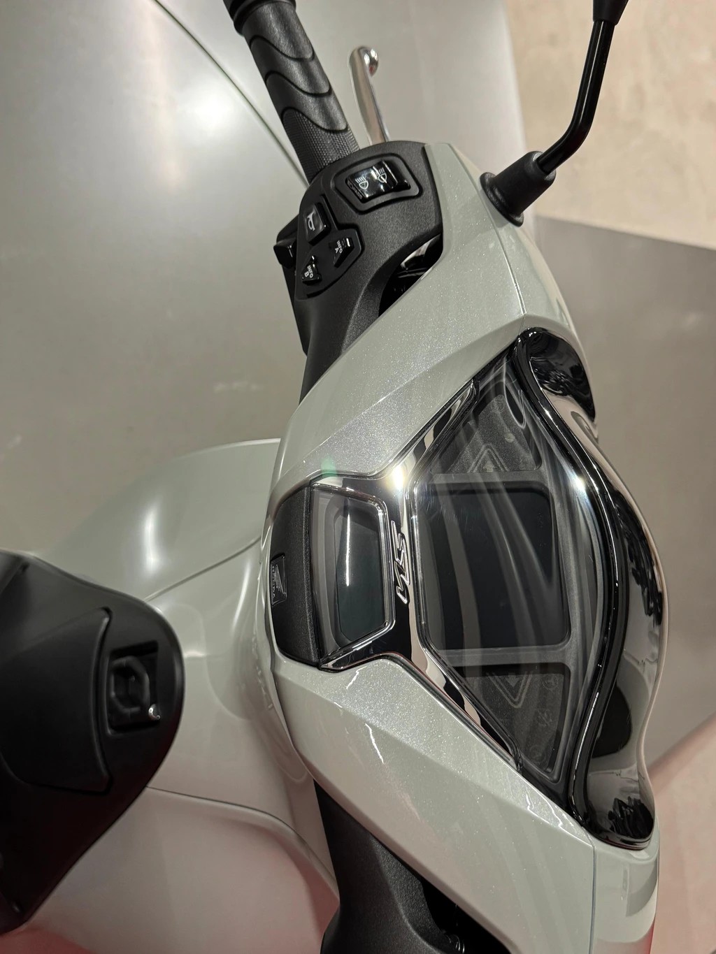 HONDA SH 125 *Neufahrzeug* *Falcon Grey*-image-5