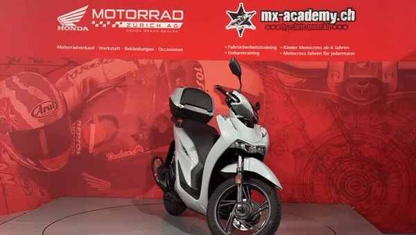 HONDA SH 125 *Neufahrzeug* *Falcon Grey*-image-6
