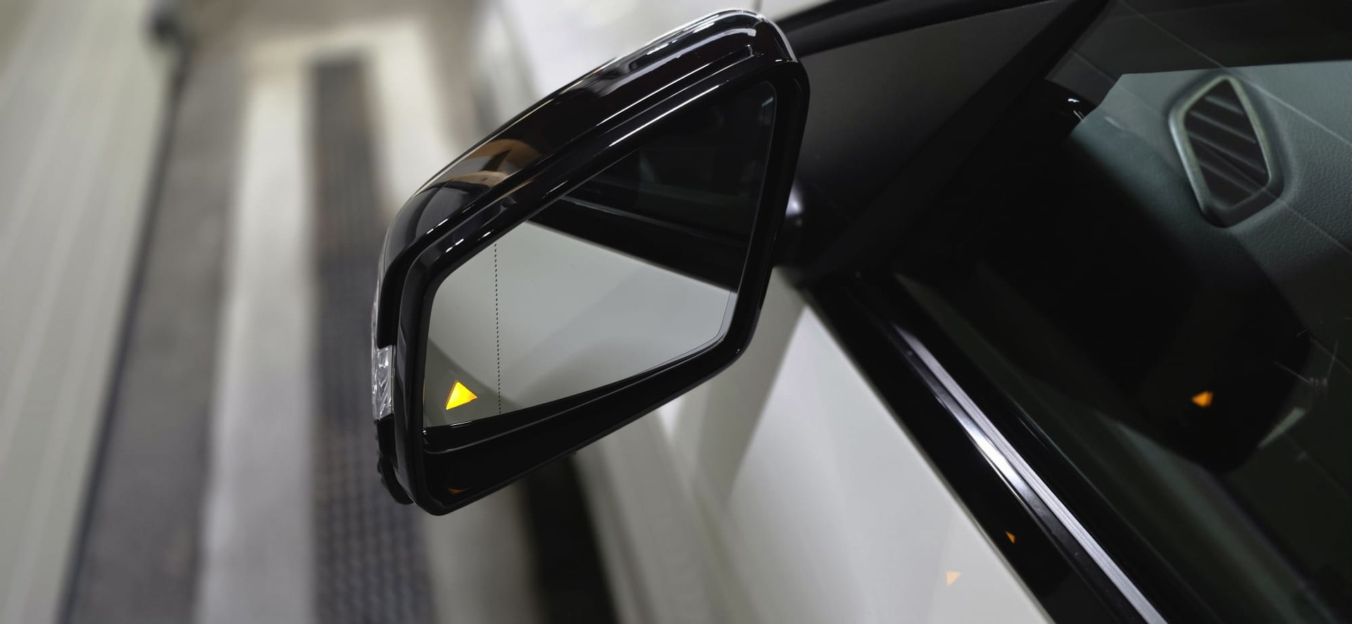 MERCEDES-BENZ A 250 Sport 4Matic 7G-DCT*CH-Fahrzeug*-image-27