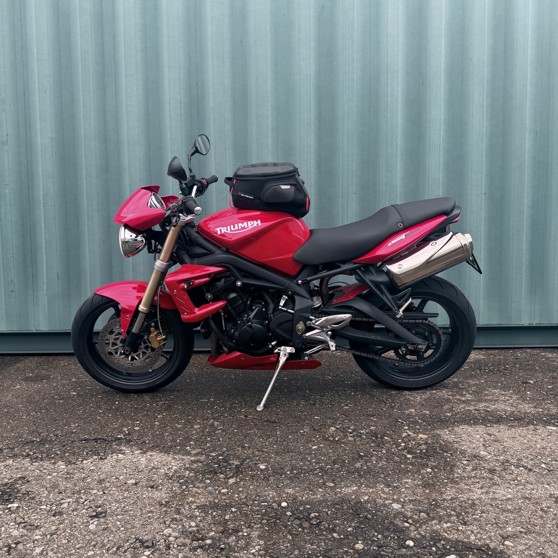 TRIUMPH Street Triple 675-showroom-element-1