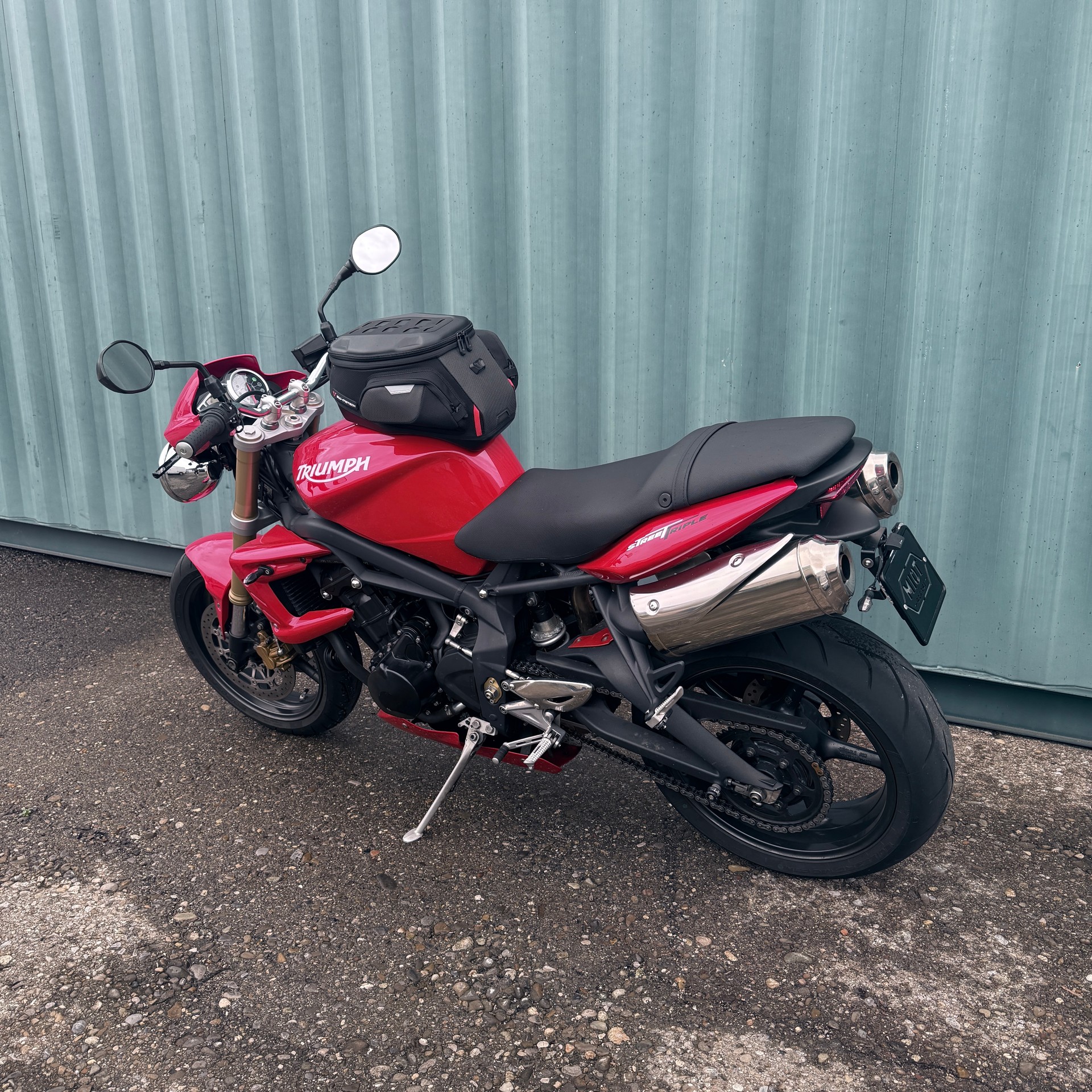 TRIUMPH Street Triple 675-showroom-element-3