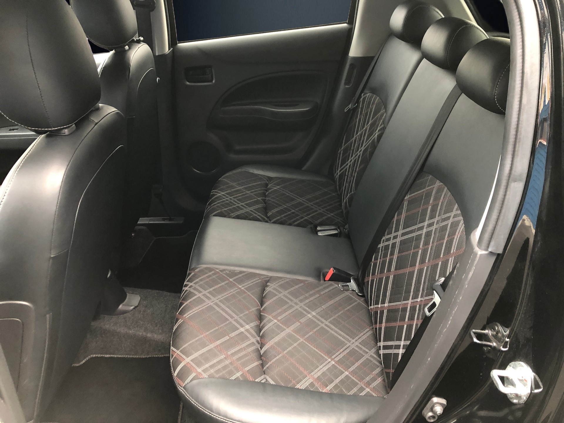 MITSUBISHI Space Star 1.2 CVT Intense+-image-5