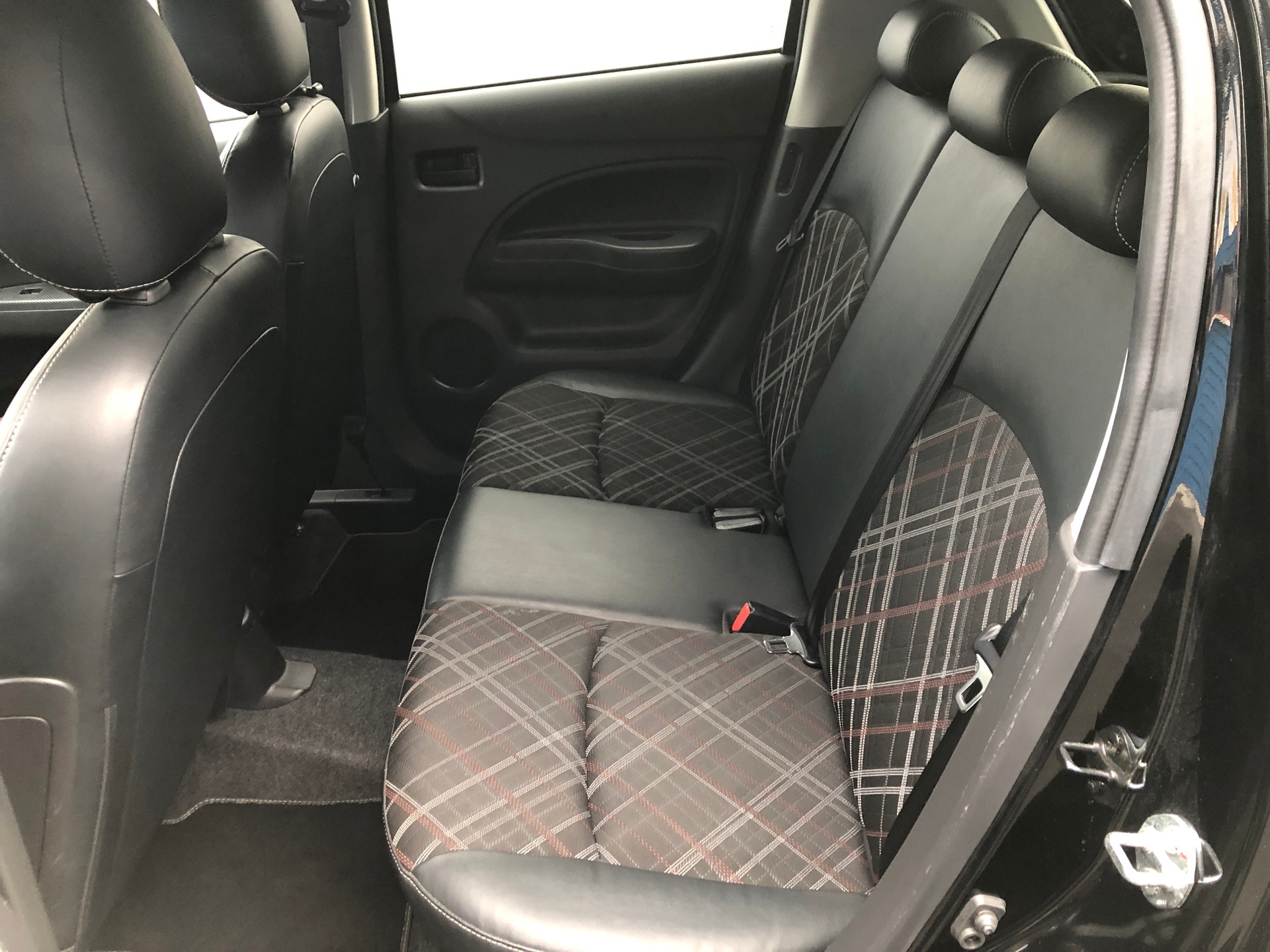 MITSUBISHI Space Star 1.2 CVT Intense+-image-5