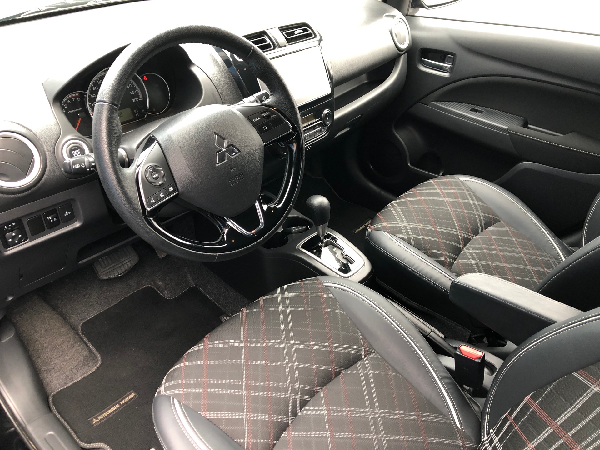 MITSUBISHI Space Star 1.2 CVT Intense+-image-4