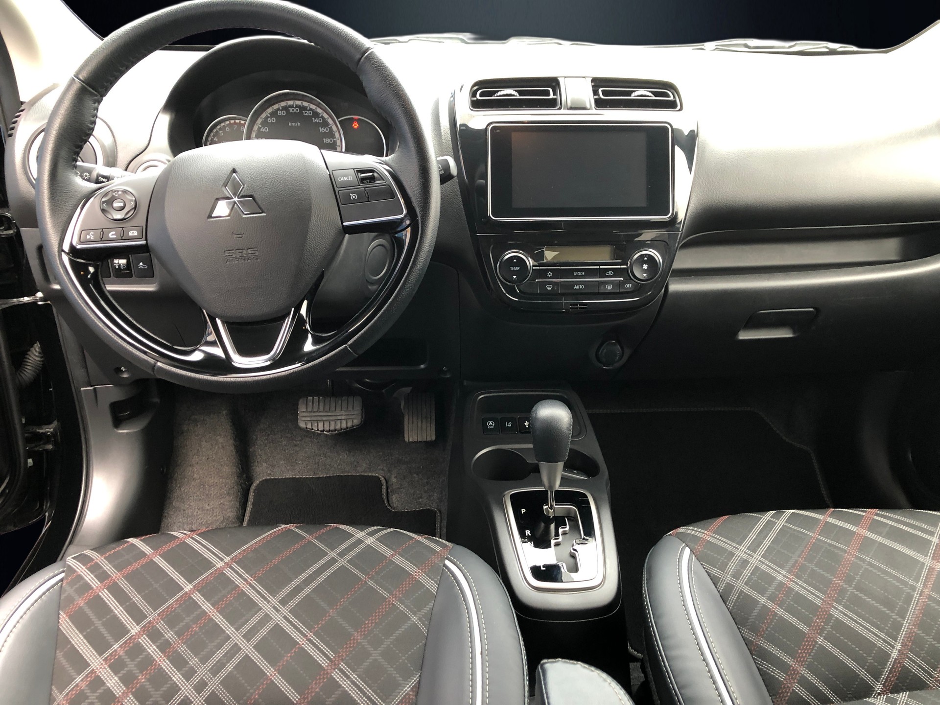 MITSUBISHI Space Star 1.2 CVT Intense+-image-6