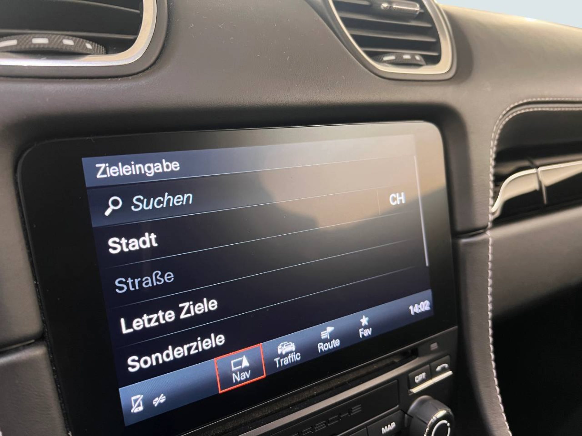 PORSCHE 718 Boxster T-image-31