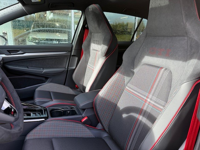 VW Golf 2.0 TSI GTI Edition 50 DSG-showroom-element-3