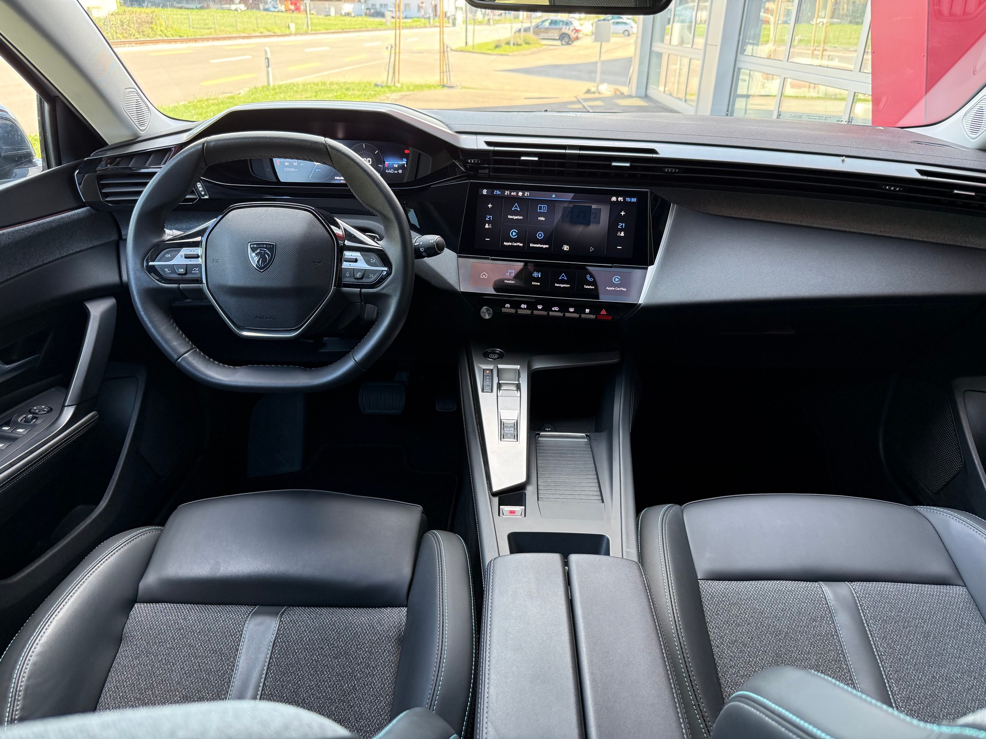PEUGEOT 308 1.2 Pure Tech Allure EAT8 LEASING AB 308.87 CHF / MONAT-image-5