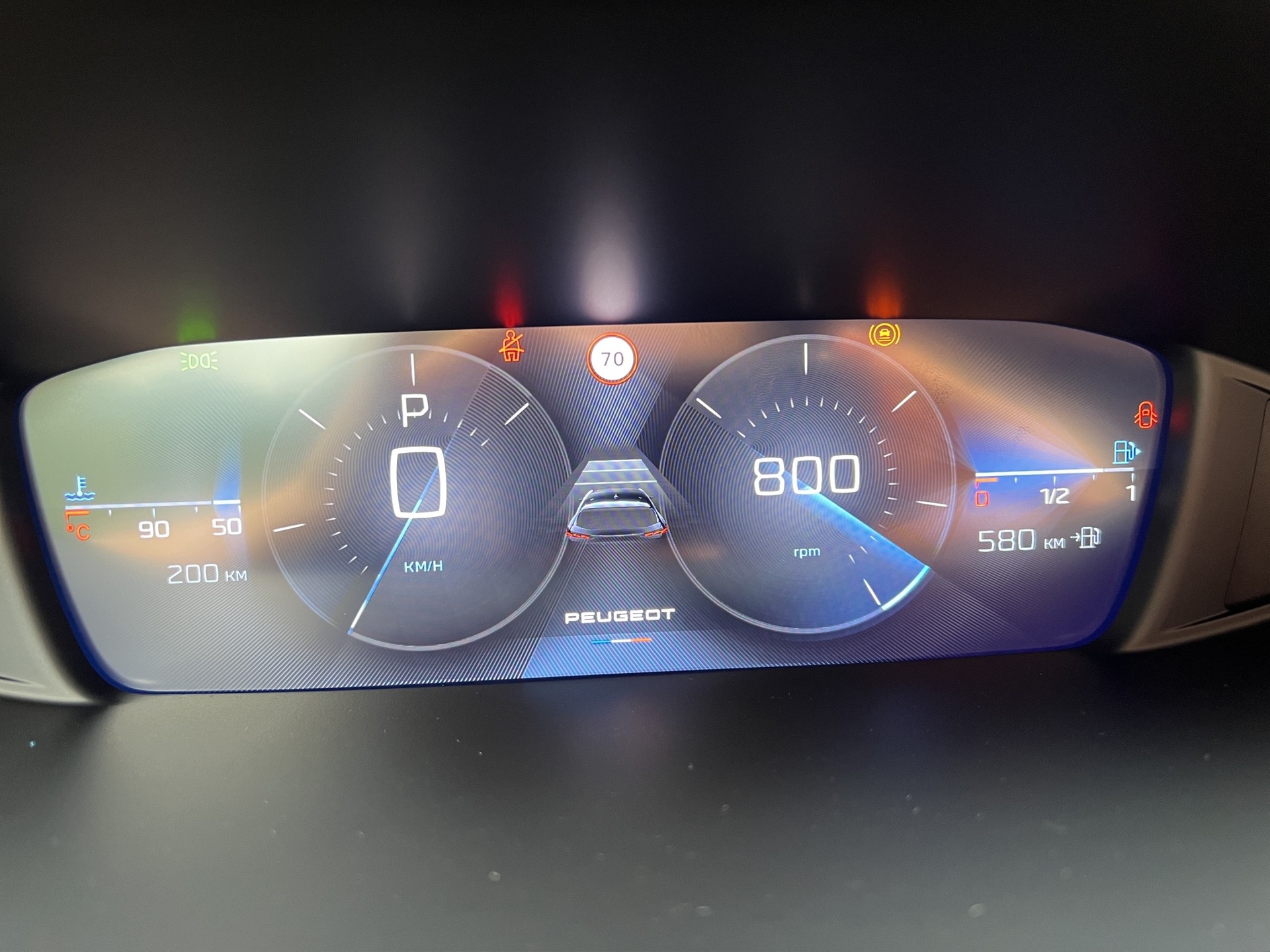 PEUGEOT 308 1.2 Pure Tech Allure EAT8-image-8