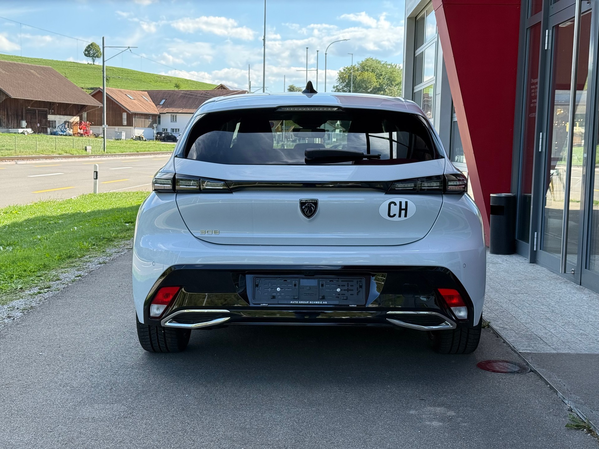 PEUGEOT 308 1.2 Pure Tech Allure EAT8 LEASING AB 308.87 CHF / MONAT-image-4