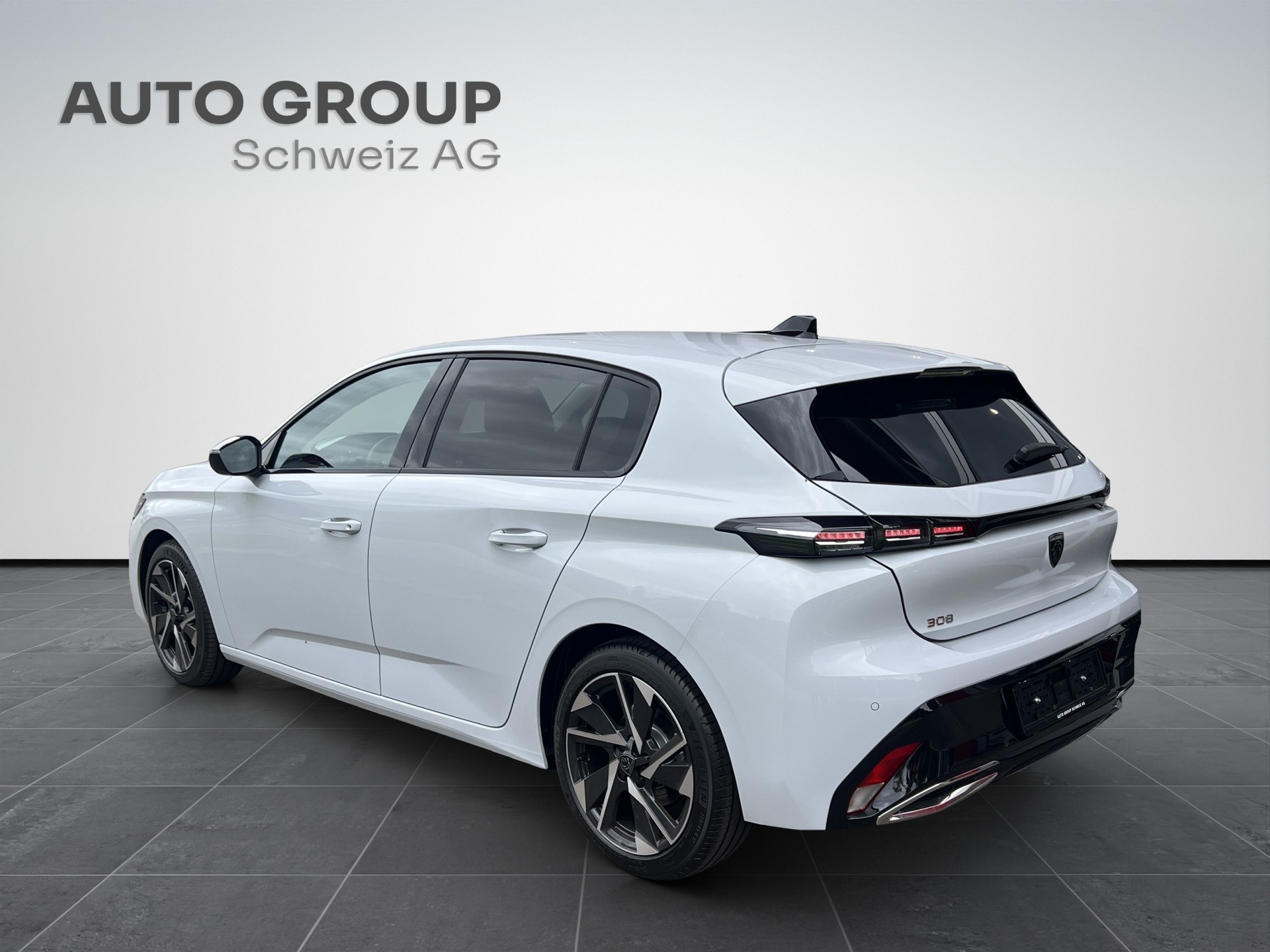 PEUGEOT 308 1.2 Pure Tech Allure EAT8-image-3